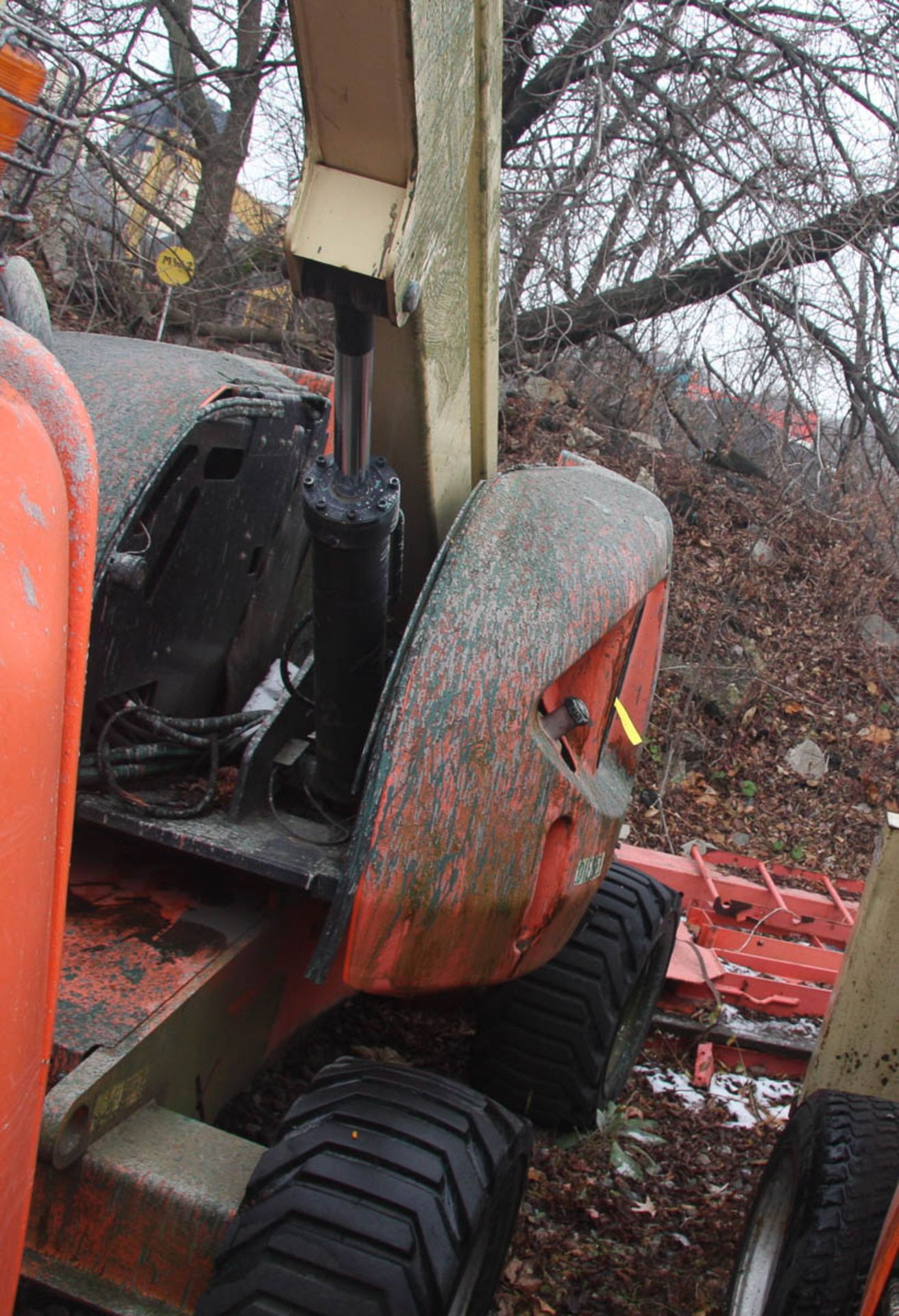 2002 JLG 450AJ SEIRES II BOOM LIFT, DIESEL, WITH 45' MAX HEIGHT, 500# CAPACITY, 24' HORIZONTAL - Image 2 of 9