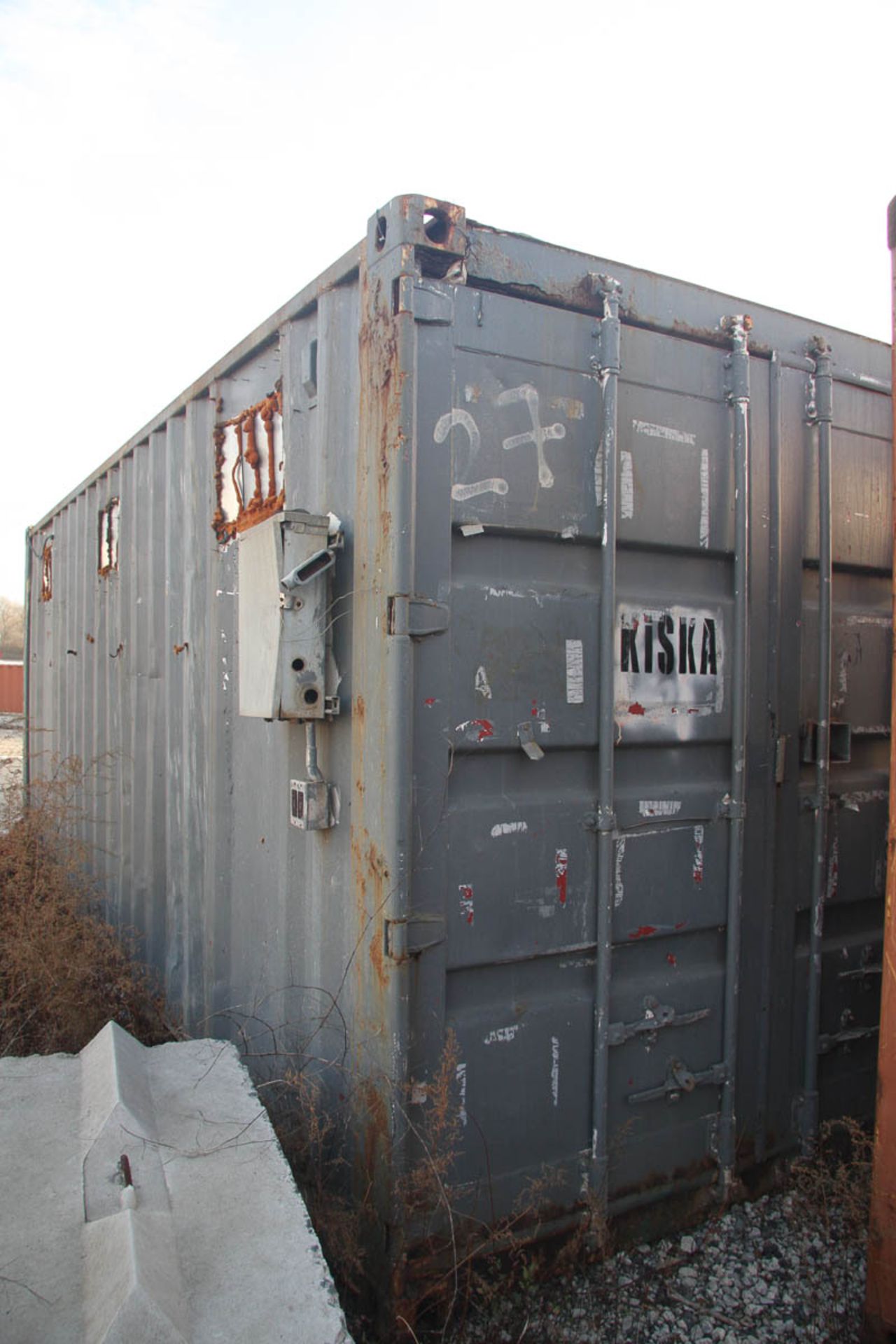 20' SHIPPING CONTAINER (#27) [LOCATED @ 6 CANAL ROAD, PELHAM, NY (BRONX)]