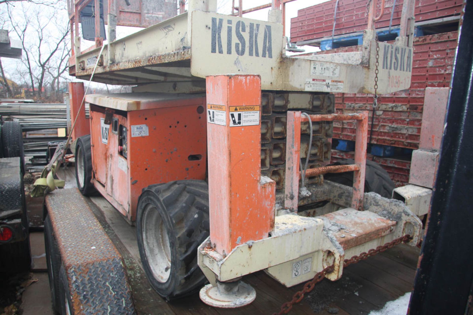 JLG 260MRT SCISSOR LIFT, 26' MAX PLATFORM HEIGHT, 1250# CAPACITY, APPROXIMATELY 2830 HOURS, S/N: N/A - Image 3 of 9