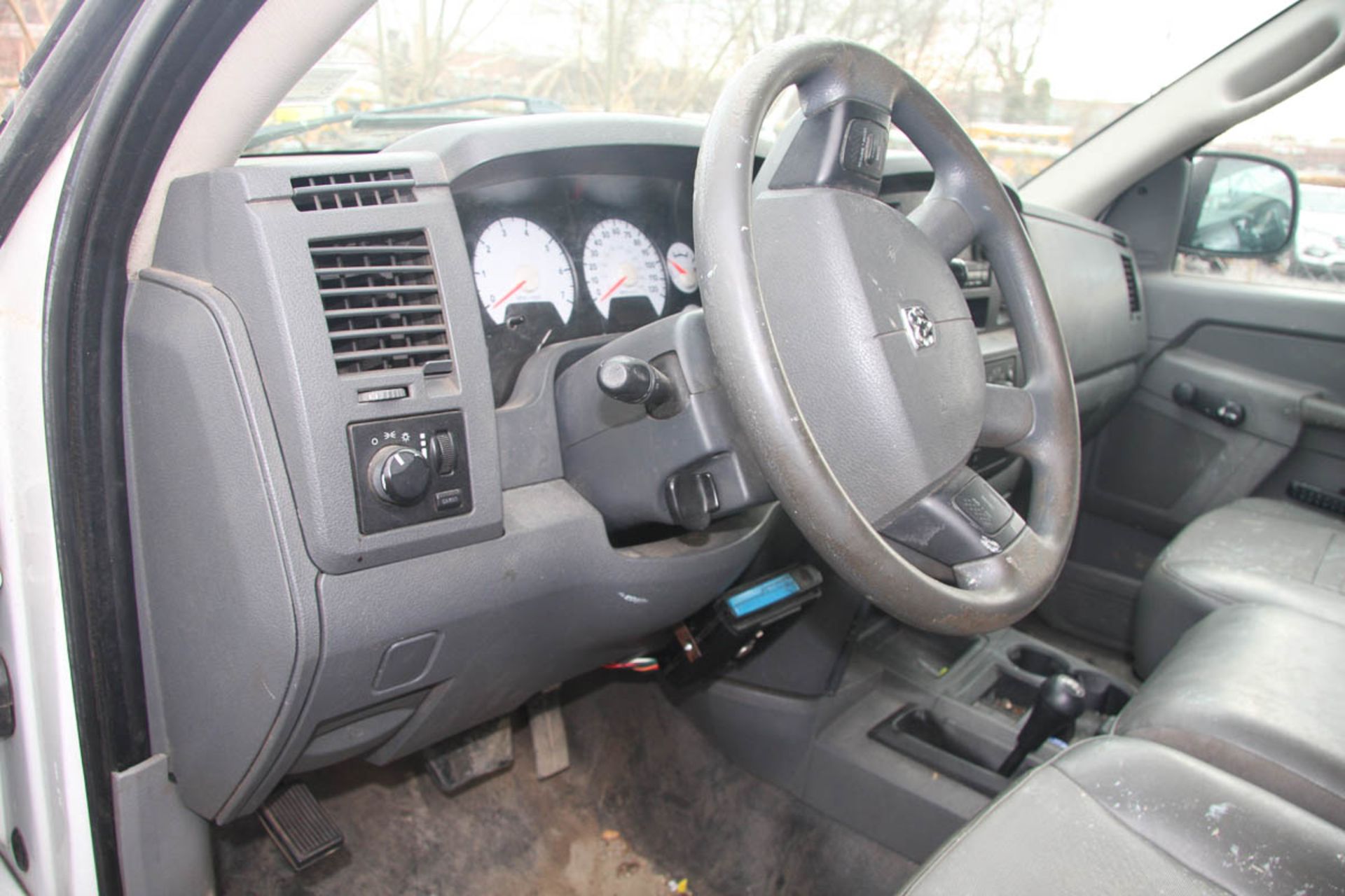 2008 DODGE RAM 2500HD 4-DOOR PICKUP TRUCK, 8' BED, 4-WHEEL DRIVE, AUTOMATIC TRANSMISSION, 5.7L V8 - Image 11 of 15