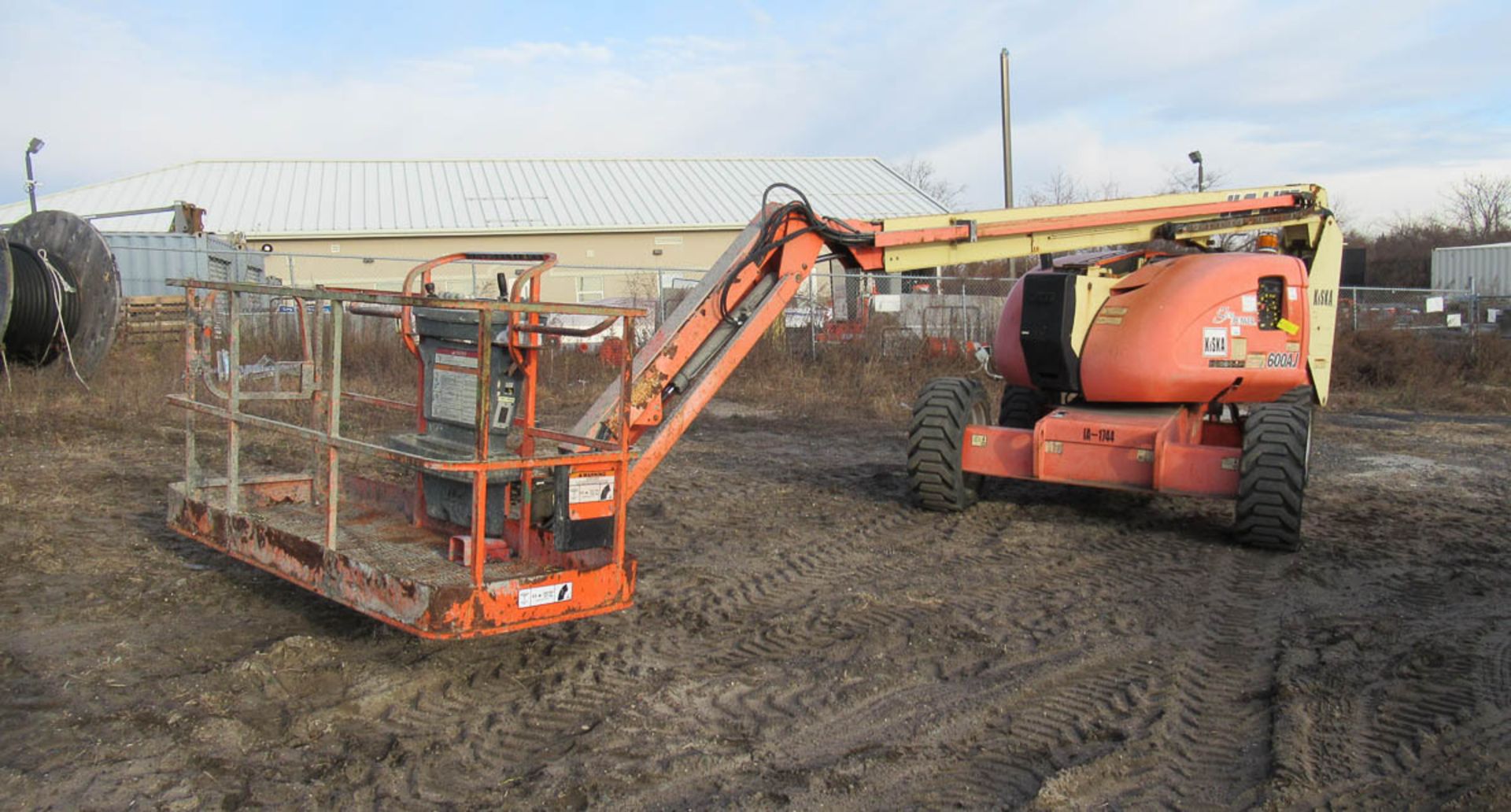 2007 JLG 600AJ BOOM LIFT, DIESEL, 500# CAPACITY, 60' MAX PLATFORM HEIGHT, 39' MAX HORIZONTAL - Image 5 of 13