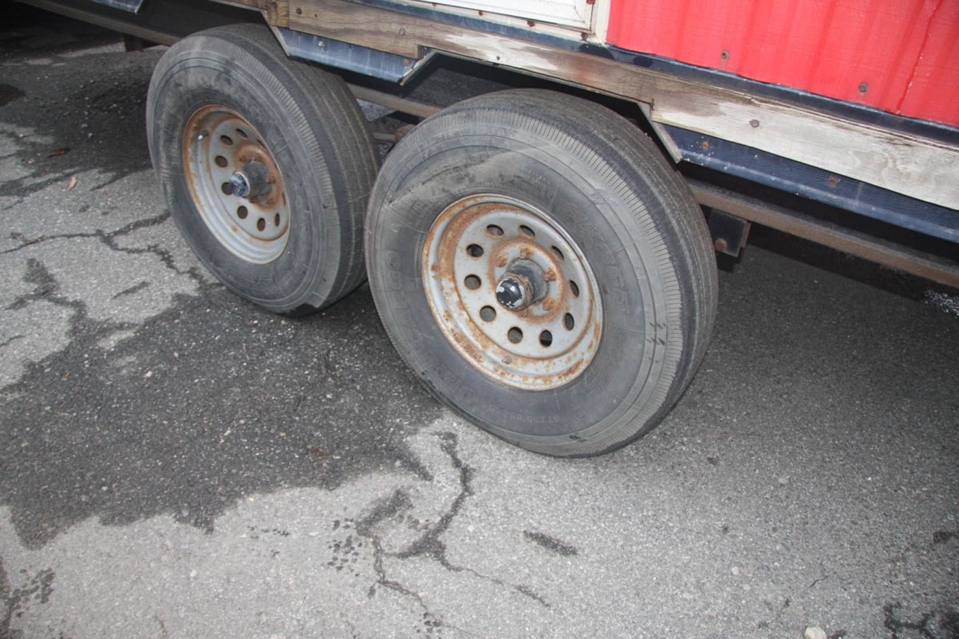 DECONTAMINATION TRAILER, APPROXIMATELY 26' LONG X 8' WIDE [LOCATED @ KEM YARD - PELHAM MANOR, BRONX, - Image 7 of 10