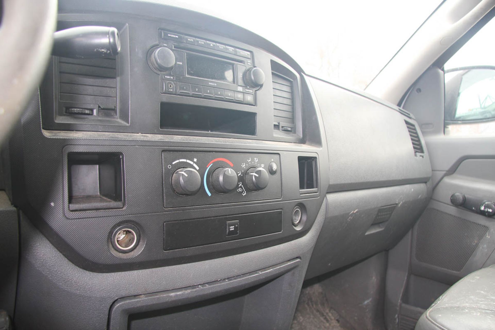 2008 DODGE RAM 2500HD 4-DOOR PICKUP TRUCK, 8' BED, 4-WHEEL DRIVE, AUTOMATIC TRANSMISSION, 5.7L V8 - Image 10 of 15