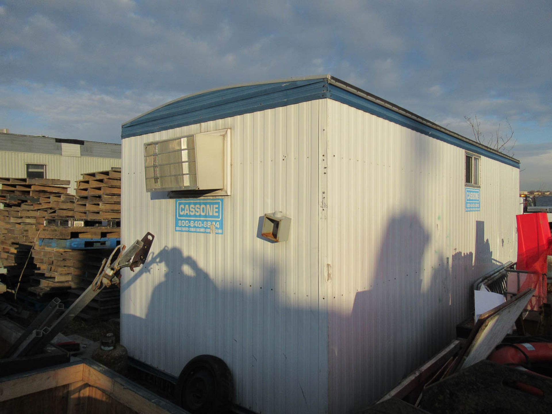 APPROXIMATELY 14' INSULATED CONTAINER / TRAILER [LOCATED @ MARINE PARKWAY BRIDGE - QUEENS SIDE] - Image 4 of 4