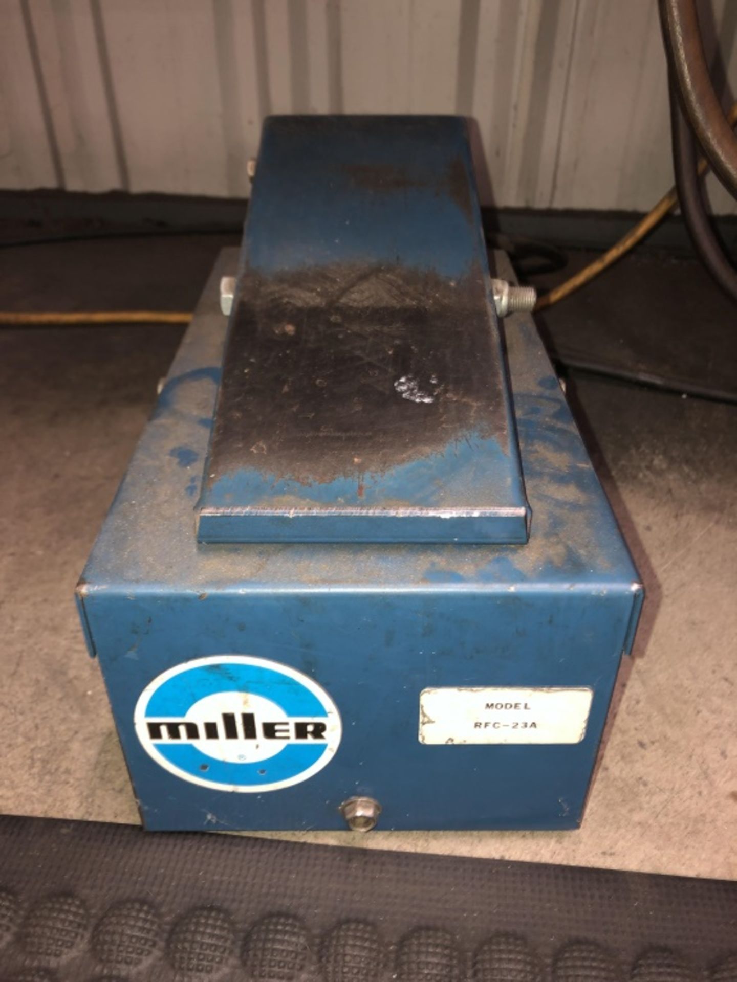 Lincoln Dialaec HF Welder w/Foot Control. - Image 4 of 4