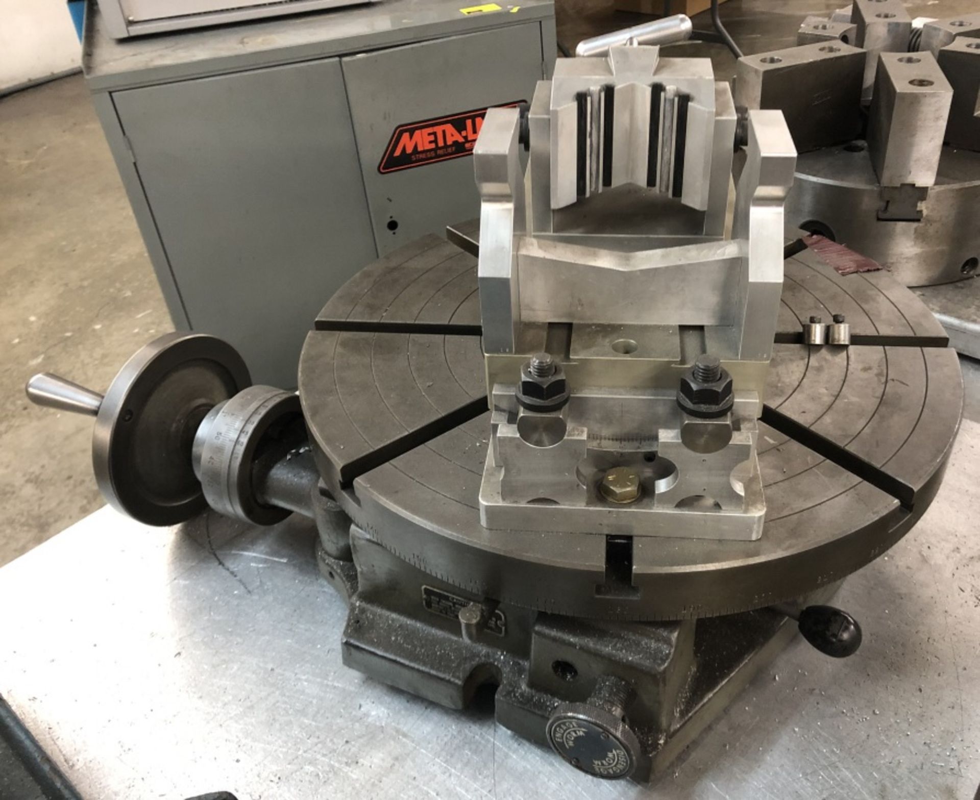 TRYOKE T-18 Rotary Table w/Alum attachment.