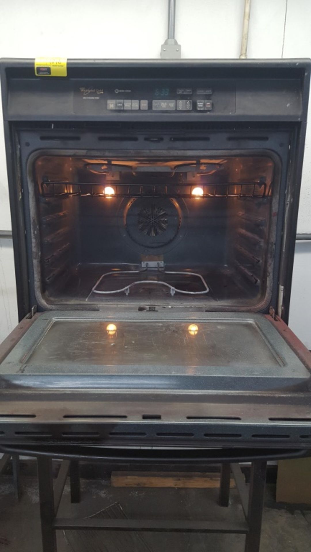 Whirlpool Gold Oven - Image 2 of 2