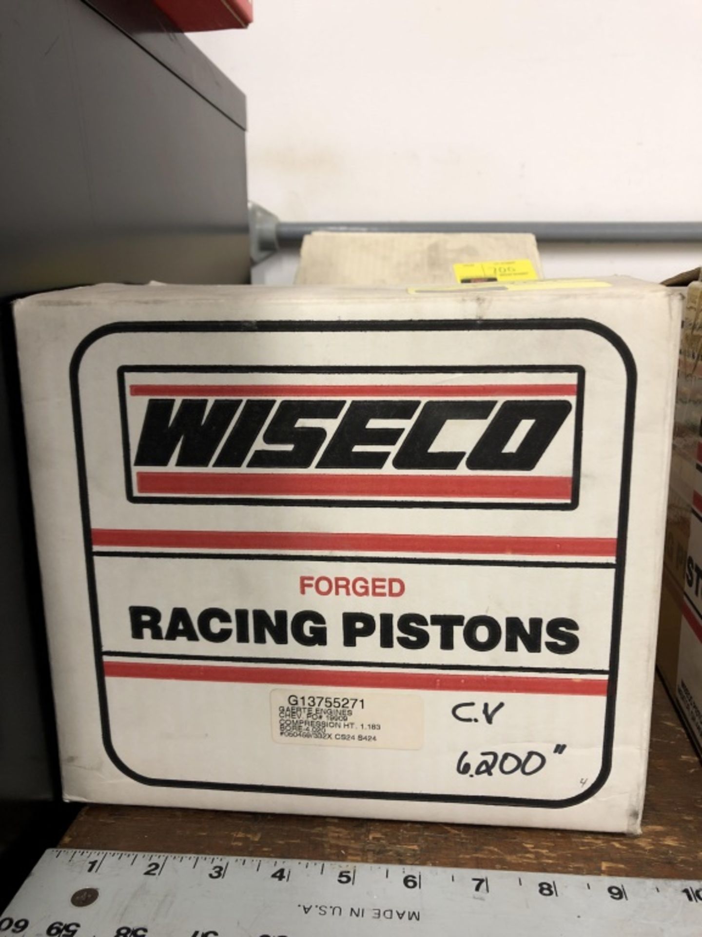 High Performance Wiseco Piston set, Chevy engine - Image 2 of 3