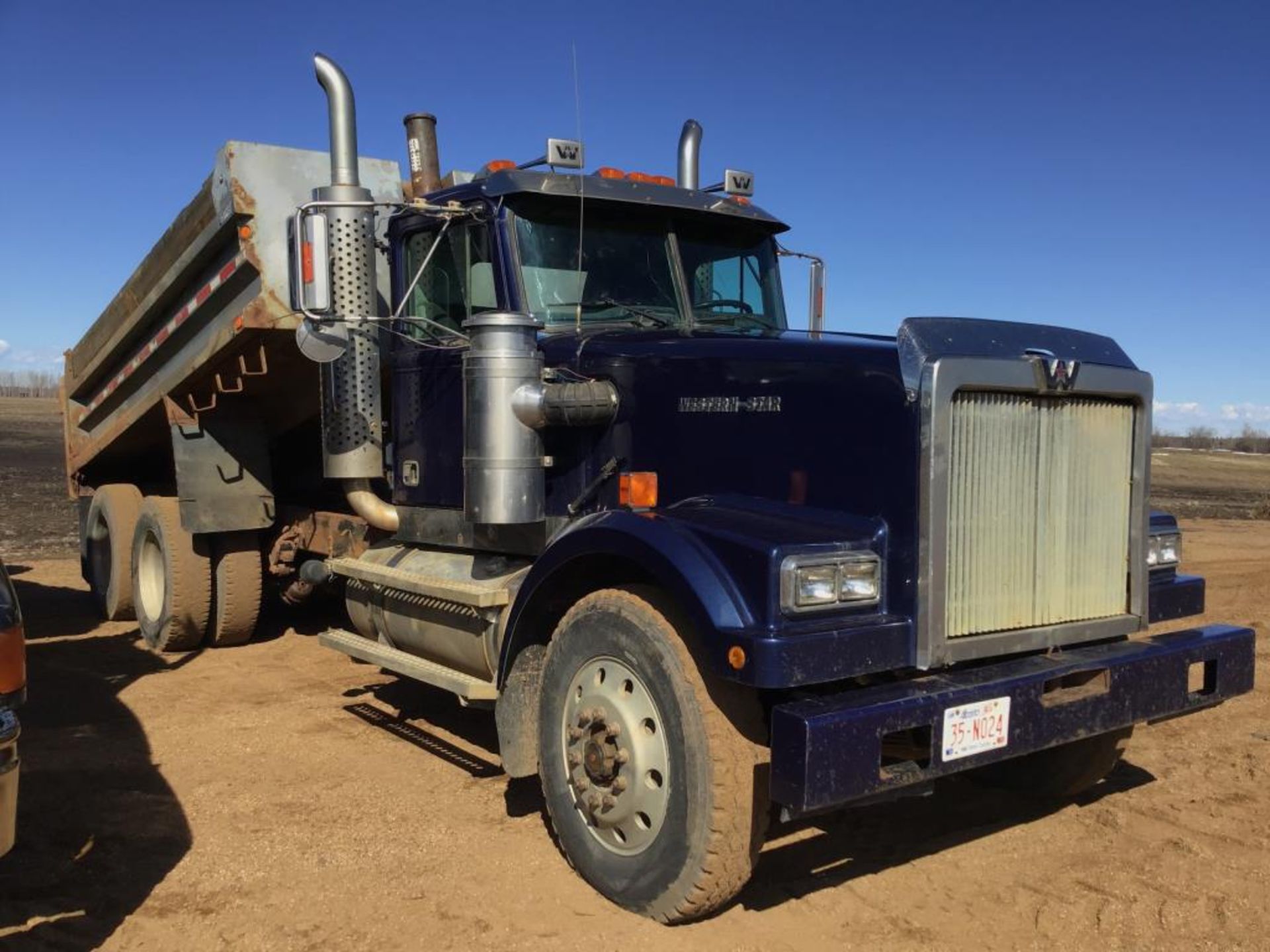 1996 Western Star T/A Dump Truck - Image 2 of 13