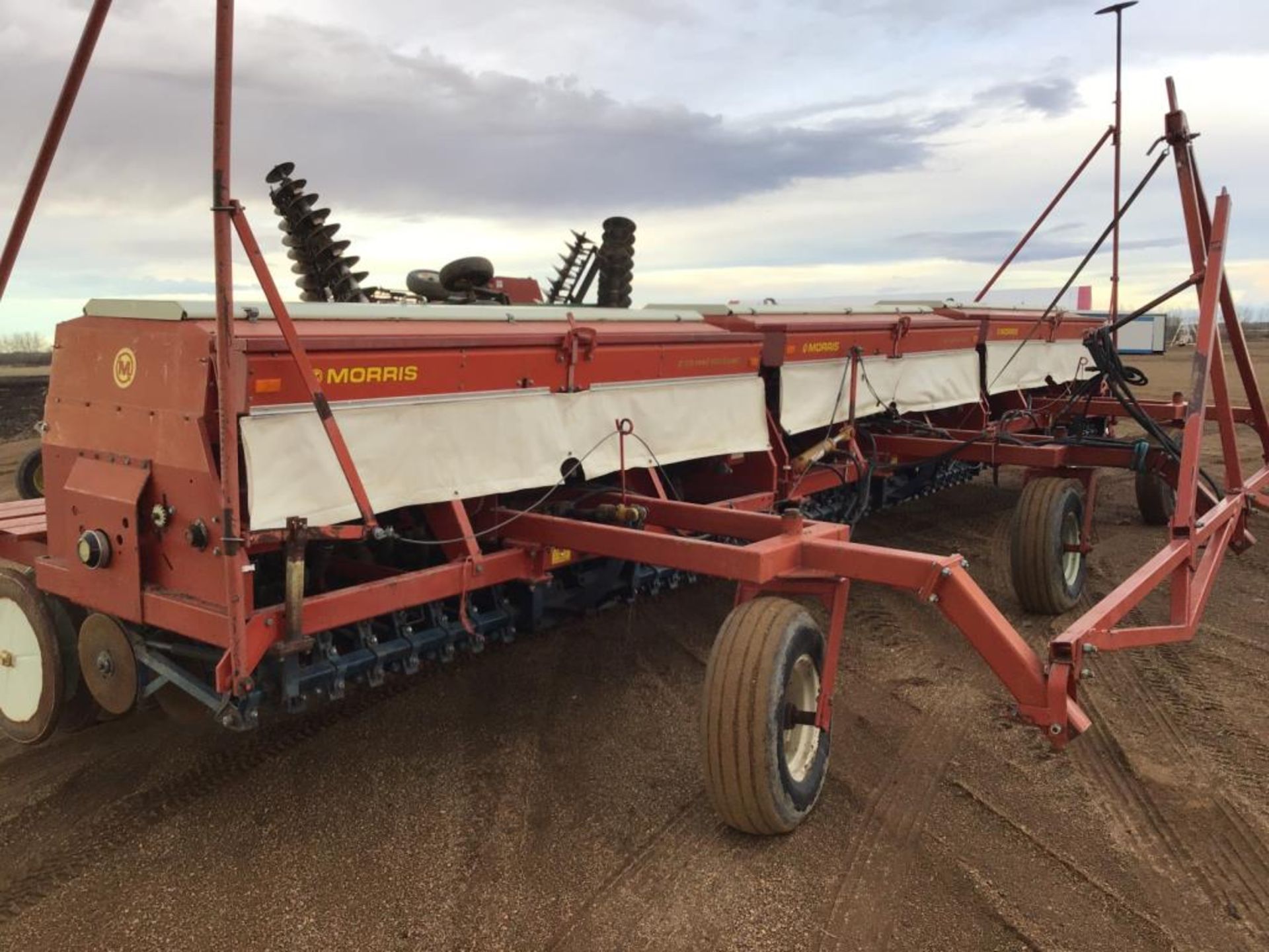 N10 30ft Morris Disc Seed Drill - Image 4 of 8