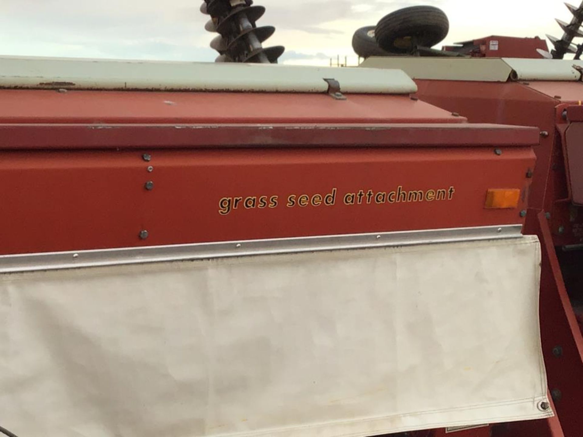N10 30ft Morris Disc Seed Drill - Image 5 of 8