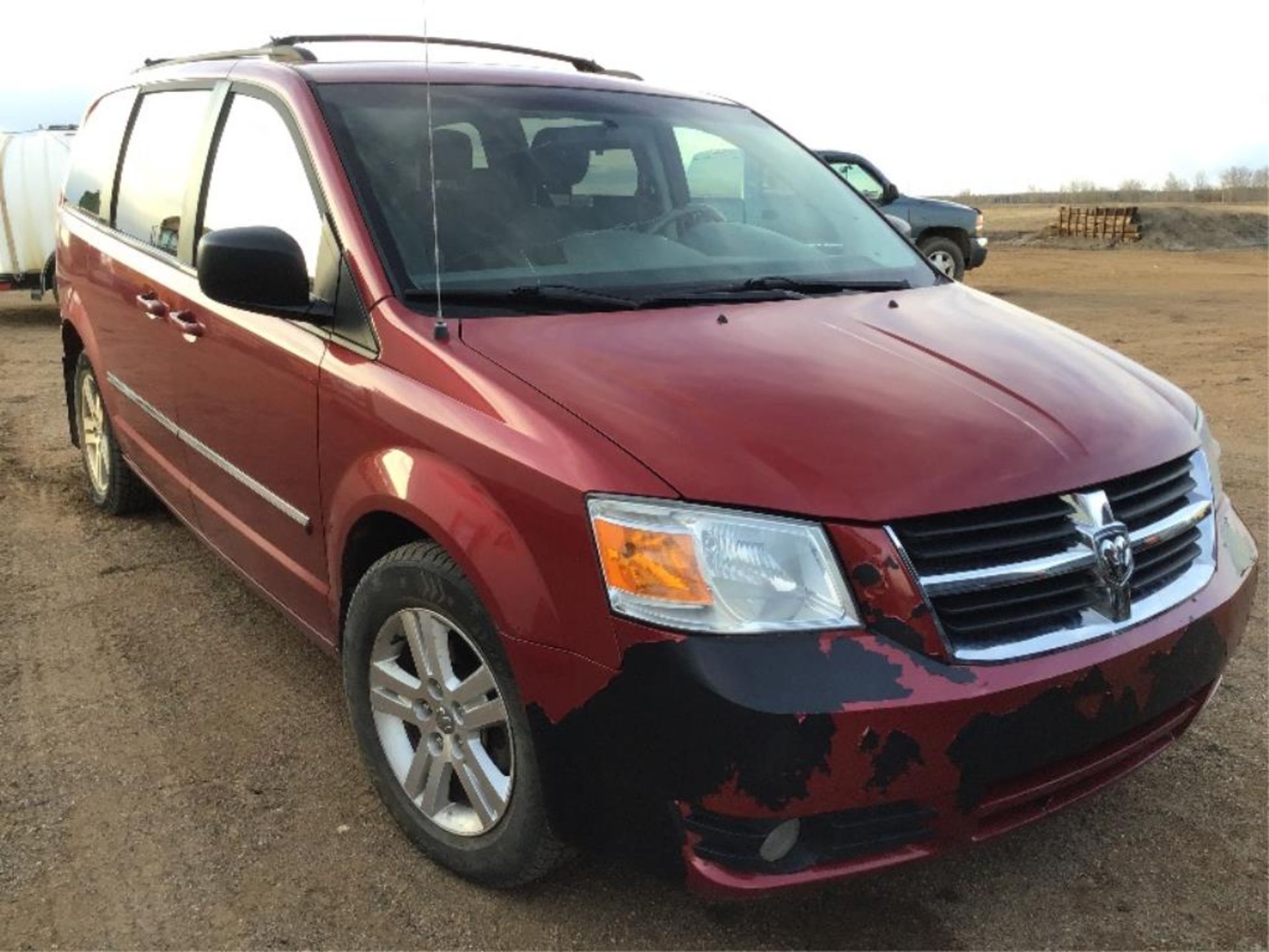 2008 Dodge Grand Caravan SXT - Image 2 of 10