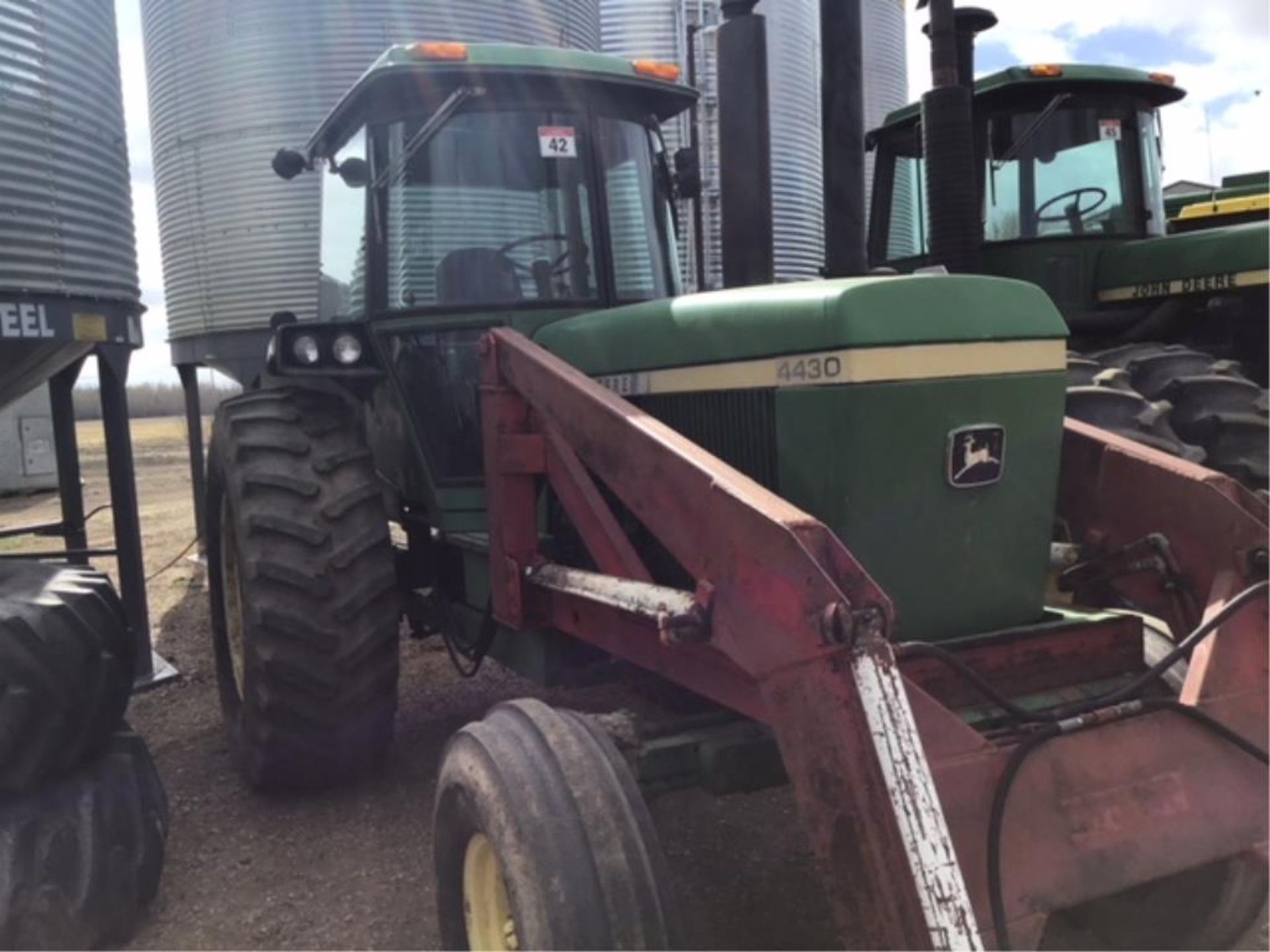 4430 John Deere 2wd Tractor w/Leon FEL, bucket, 7600hrs, 125hp, 20.8-34rr, 2hyd outlets, Quad - Image 2 of 4