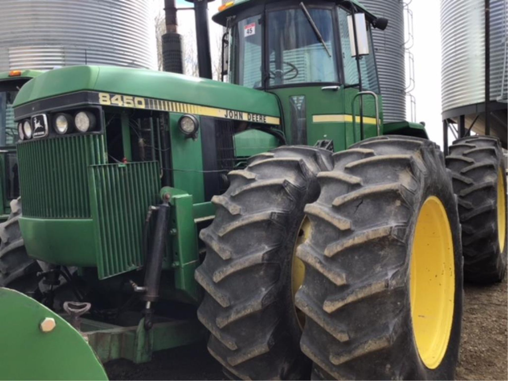 1983 8450 John Deere 4wd Tractor 6771 Hrs, 225hp, Quad range, 1000 PTO, 4 hyd outlets, 6 cyl, 20.8-