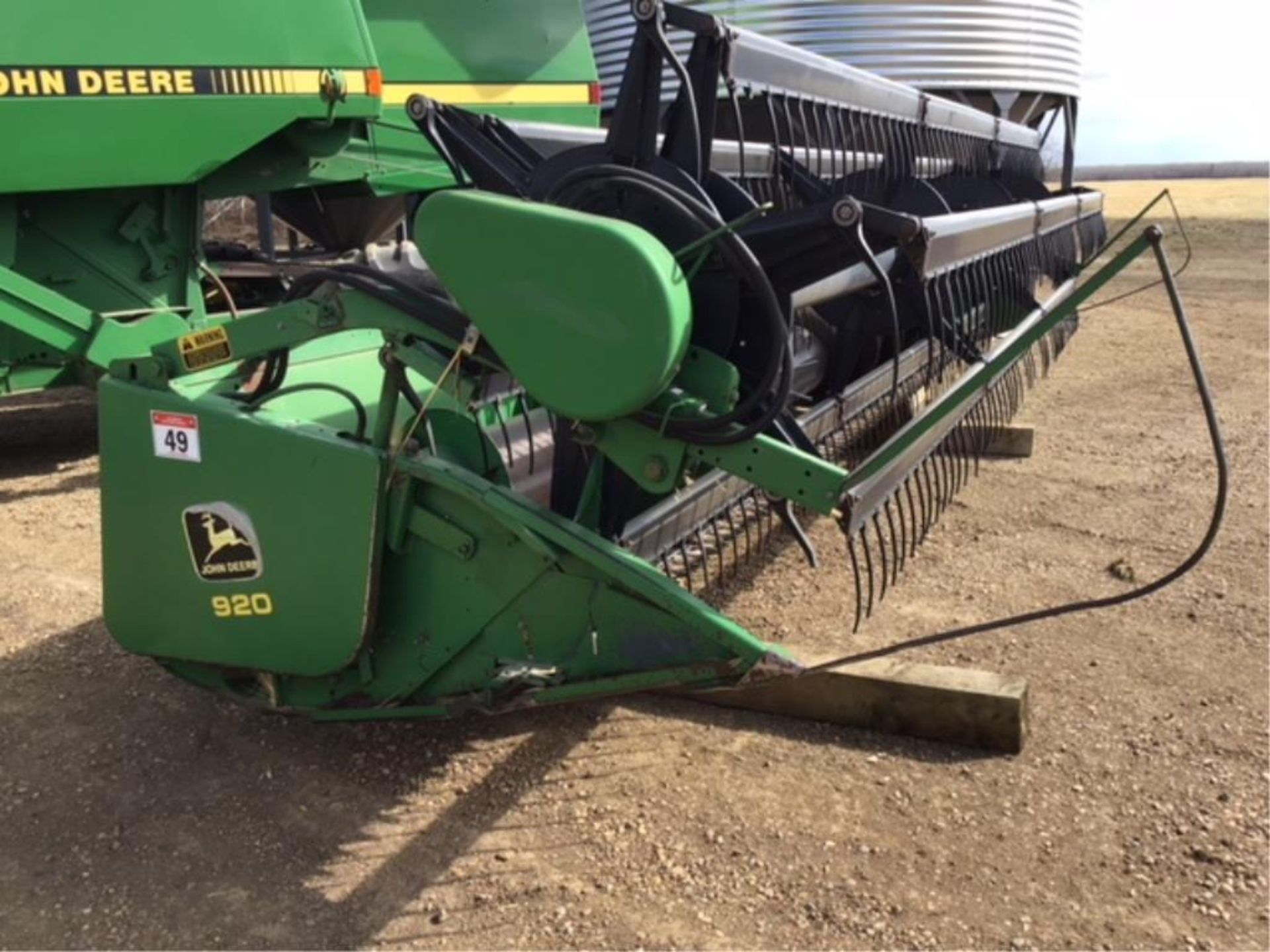 John Deere 920 20ft STR Cut Header w/PU Reel - Image 2 of 7