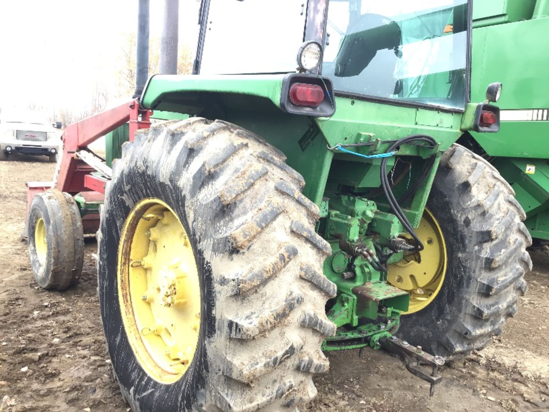 4430 John Deere 2wd Tractor w/Leon FEL, bucket, 7600hrs, 125hp, 20.8-34rr, 2hyd outlets, Quad - Image 4 of 4