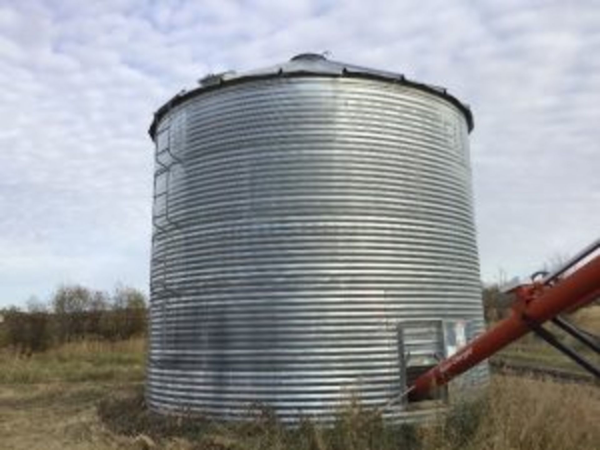 Westeel Rosco 21ft x 5 Ring Grain Bin +/- 7000bu