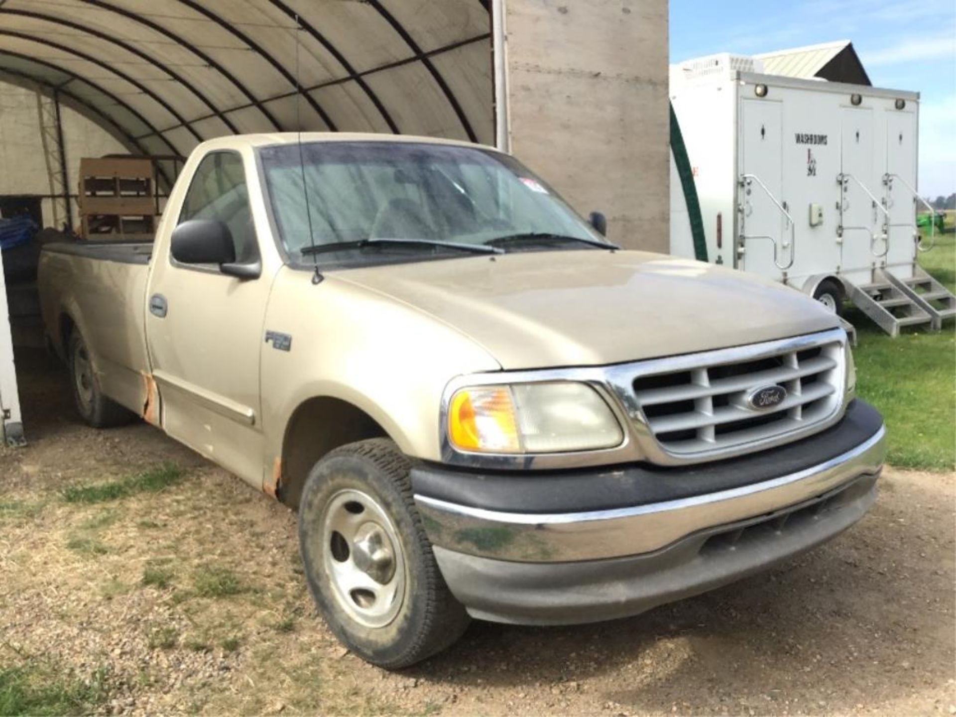 1999 Ford F150 Single Cab Pickup VIN 2FTZF1725XCA23280 long box, Command Start.