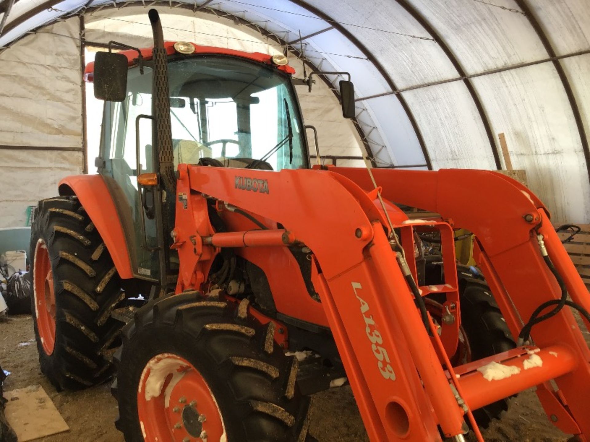 2011 M9540 Kubota Tractor W/ LA353 Front End Loader & Bucket, 2 Forks(may sell sepesrate), 1104 - Image 7 of 12
