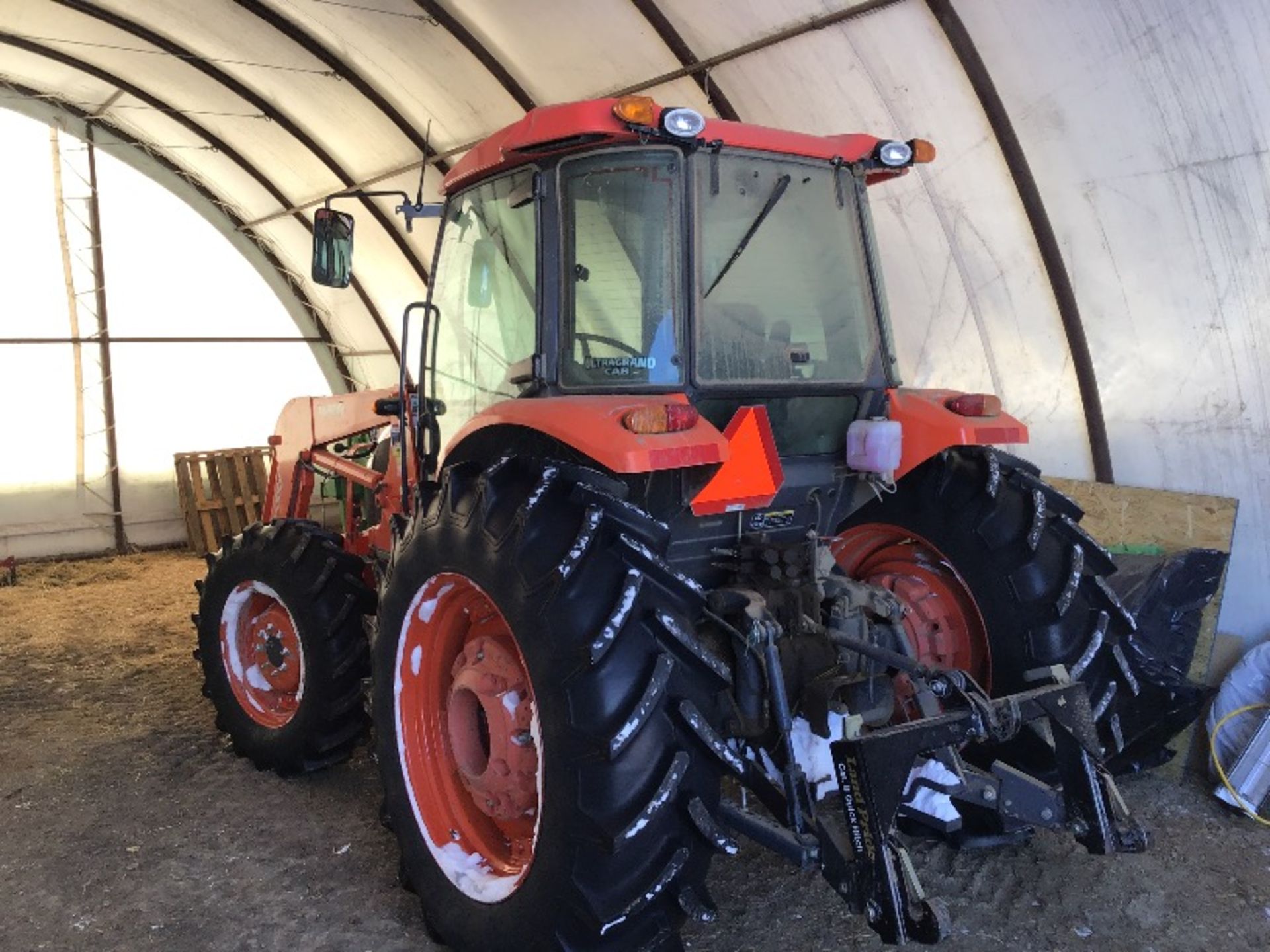 2011 M9540 Kubota Tractor W/ LA353 Front End Loader & Bucket, 2 Forks(may sell sepesrate), 1104 - Image 4 of 12