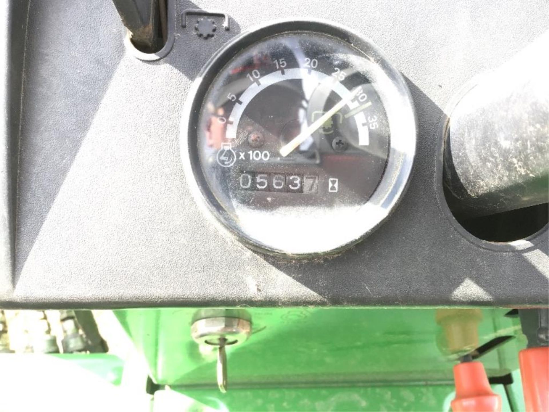 1988 855 John Deere 2wd Tractor - Image 4 of 8