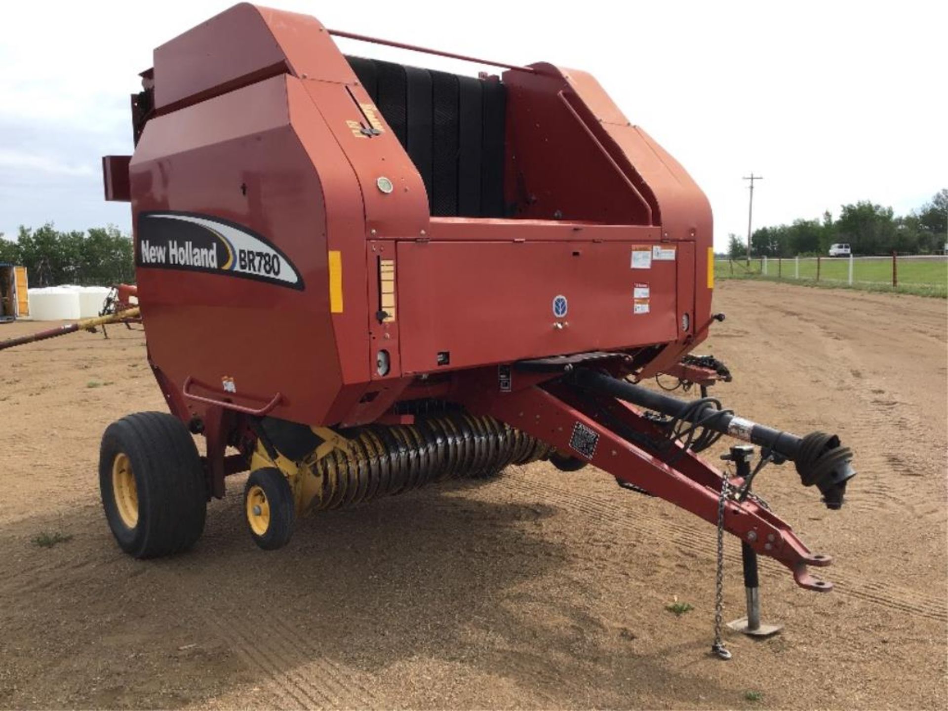 2003 BR780 New Holland Round Baler - Image 2 of 12