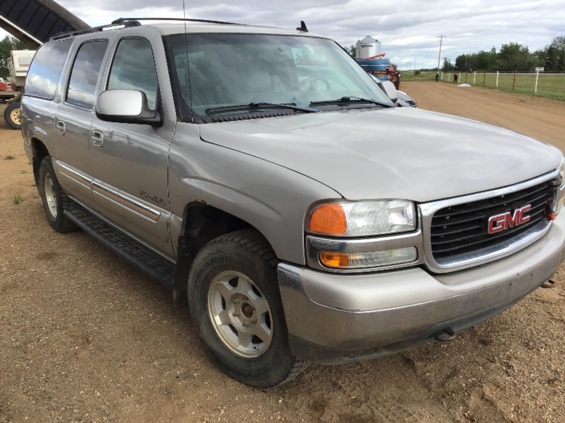 2006 GMC 4x4 Yukon XL - Image 2 of 11