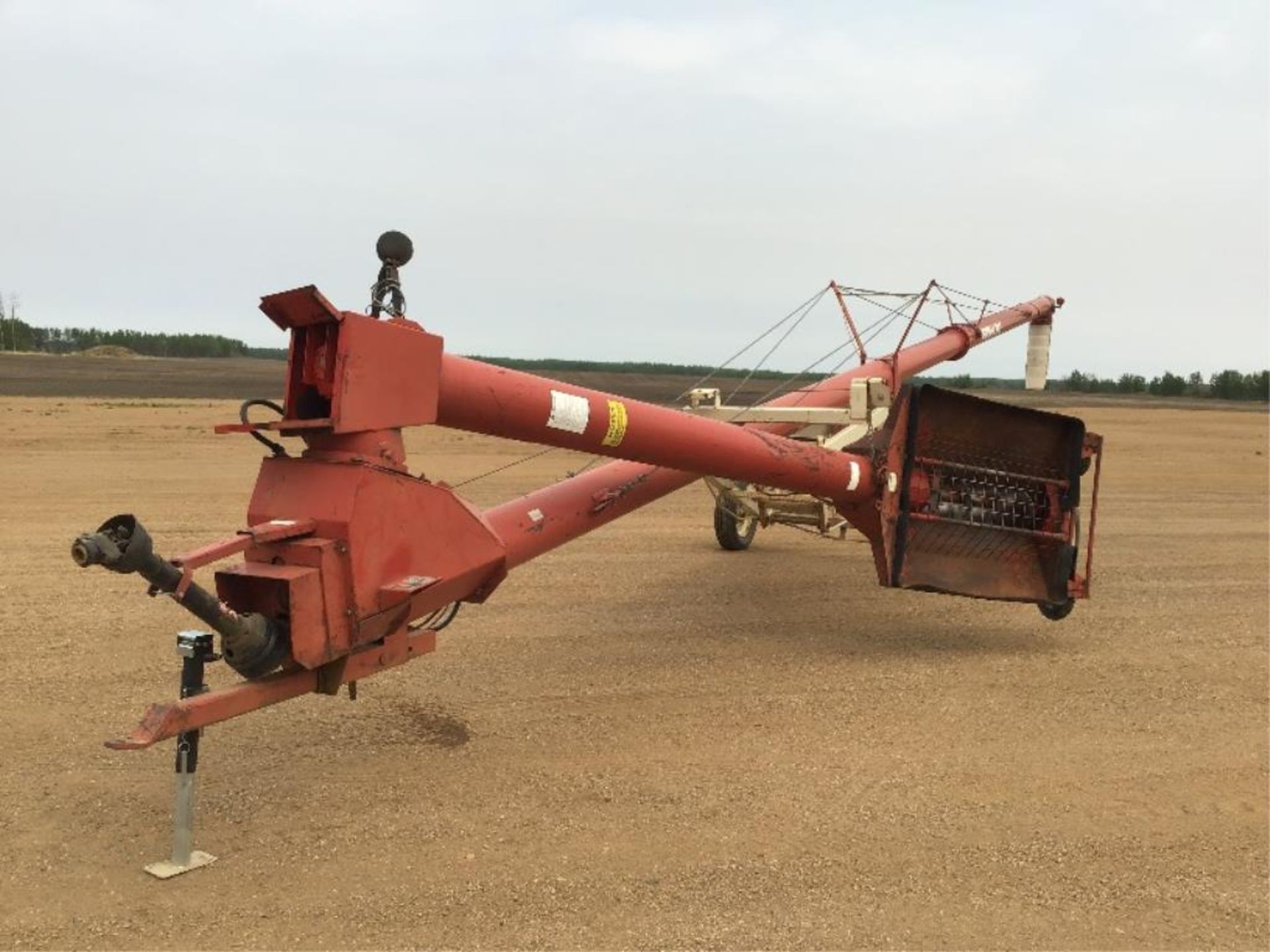 10 x 50 Farm King Mechanical Drive Swing Auger