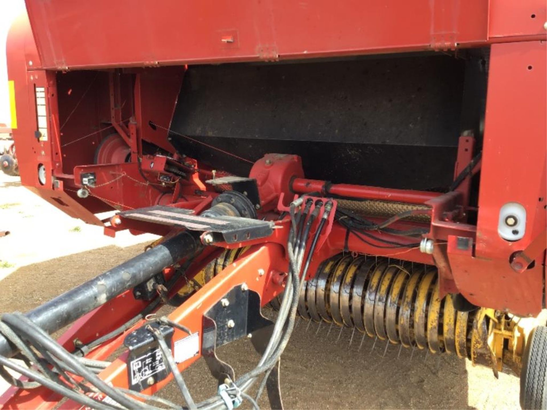 2003 BR780 New Holland Round Baler - Image 9 of 12