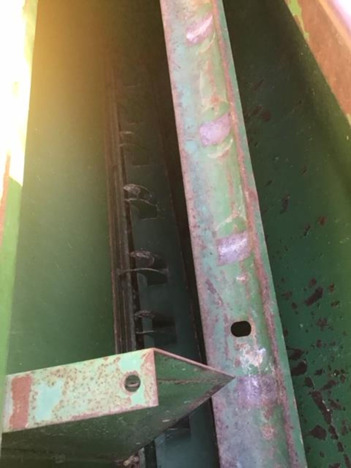 9350 John Deere 32ft Hoe Drill (4) 8ft Sections, Grass Seed Attachment, Rubber Packers - Image 6 of 6