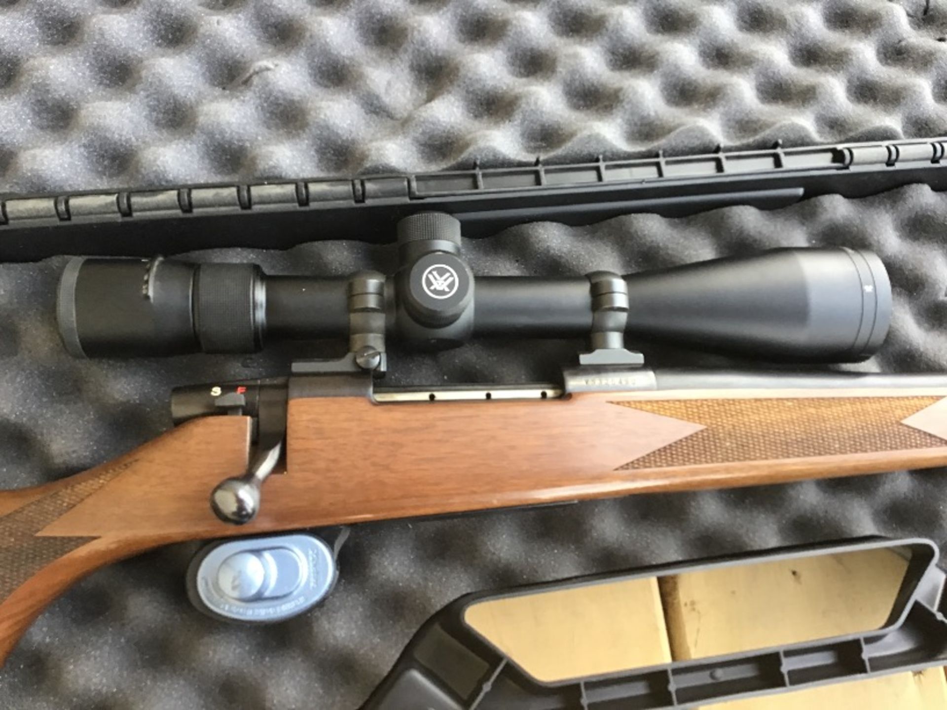 257 Vanguard by Weatherby Bolt Action Rifle - Image 2 of 10