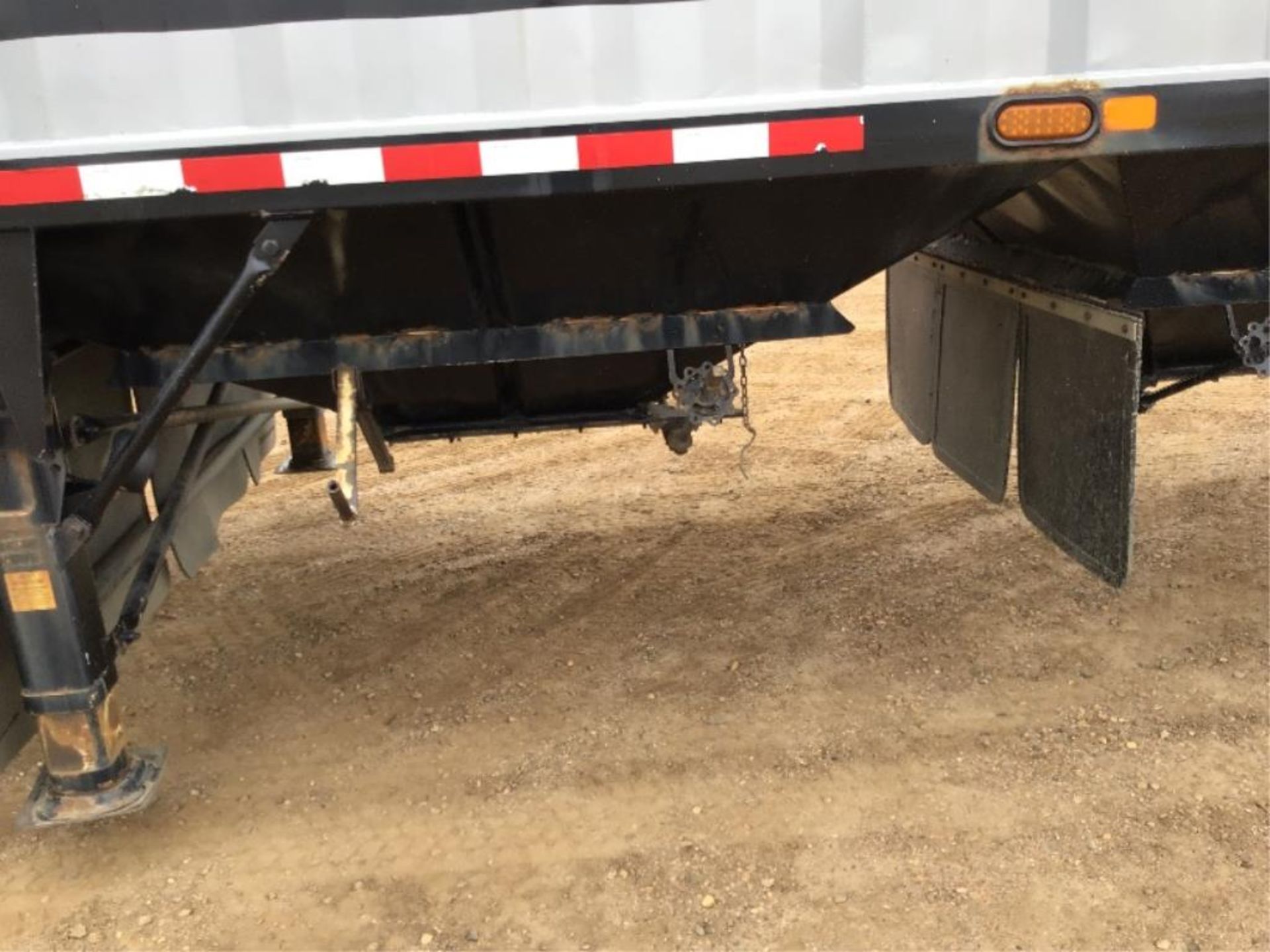 2013 Doepker Super-B Grain Trailers - Image 15 of 18