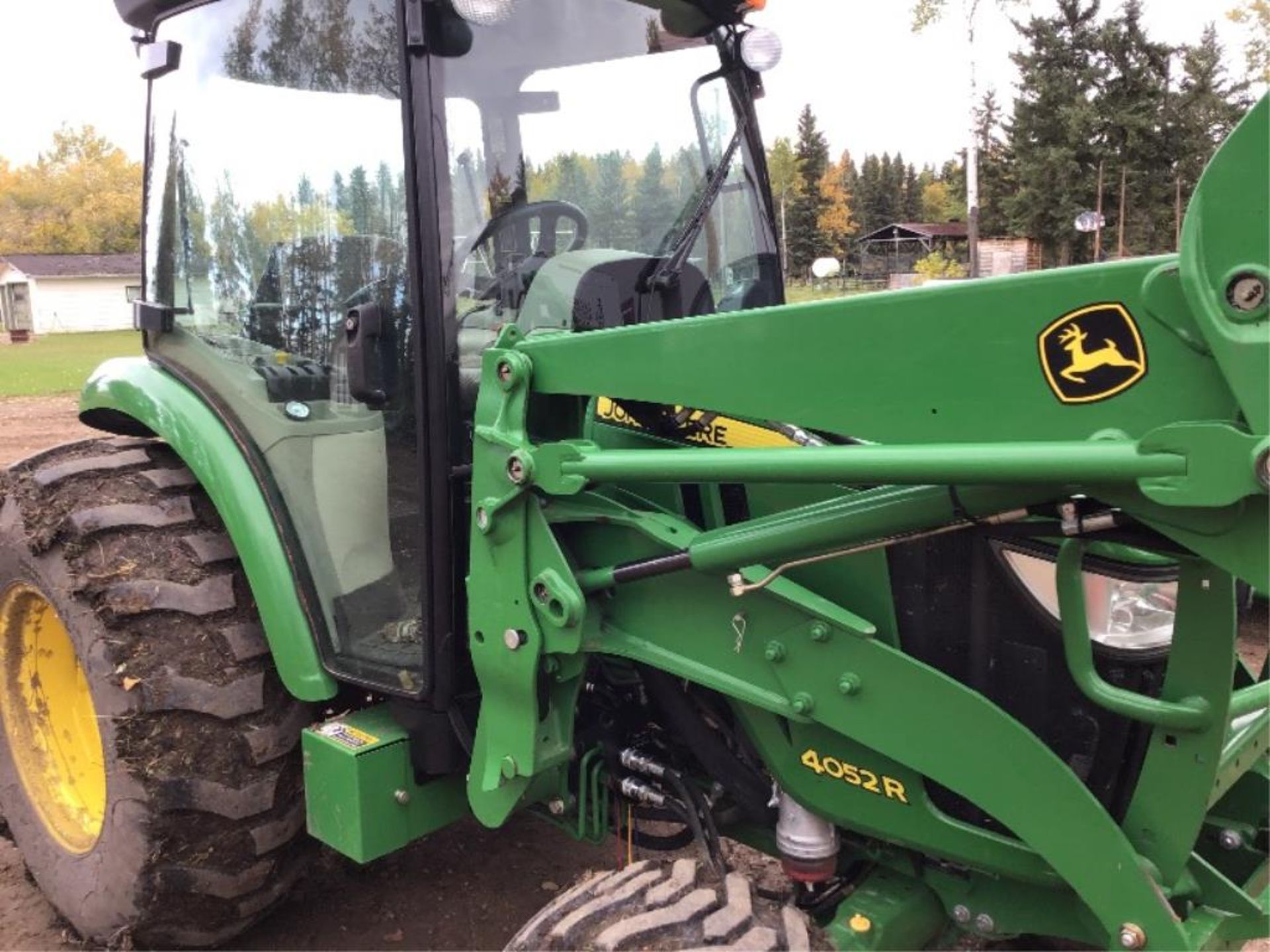 2015 John Deere 4052R MFWD Tractor s/n 1LV4052RCFH240111 523hrs 51hp, Hydrostatic Transmission,16.