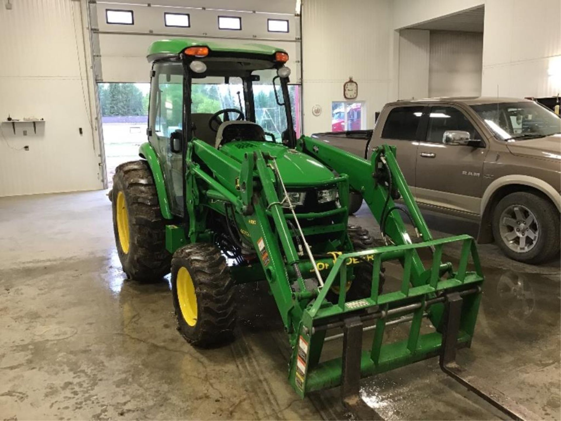 2015 John Deere 4052R MFWD Tractor s/n 1LV4052RCFH240111 523hrs 51hp, Hydrostatic Transmission,16. - Image 5 of 5