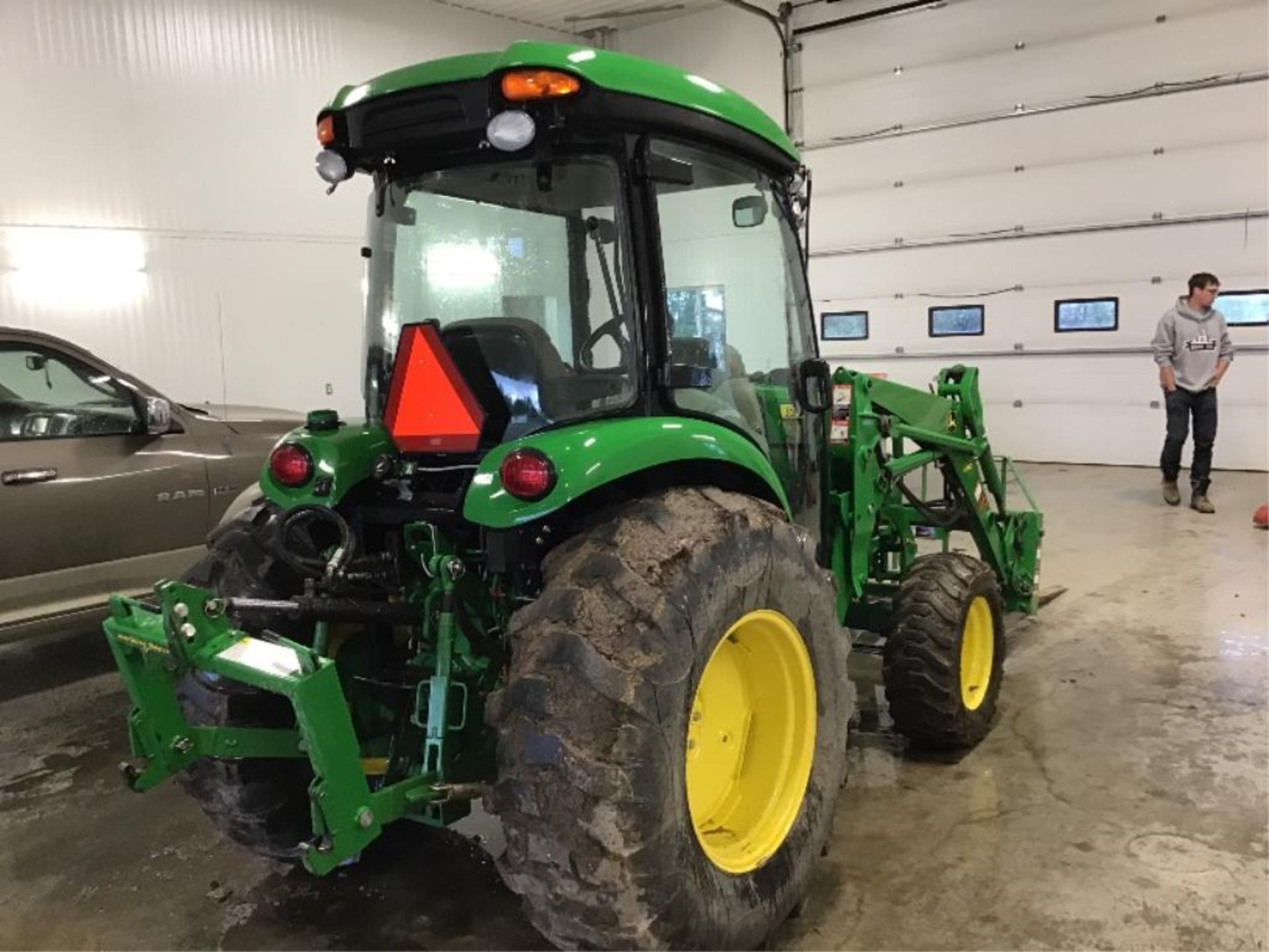 2015 John Deere 4052R MFWD Tractor s/n 1LV4052RCFH240111 523hrs 51hp, Hydrostatic Transmission,16. - Image 3 of 5