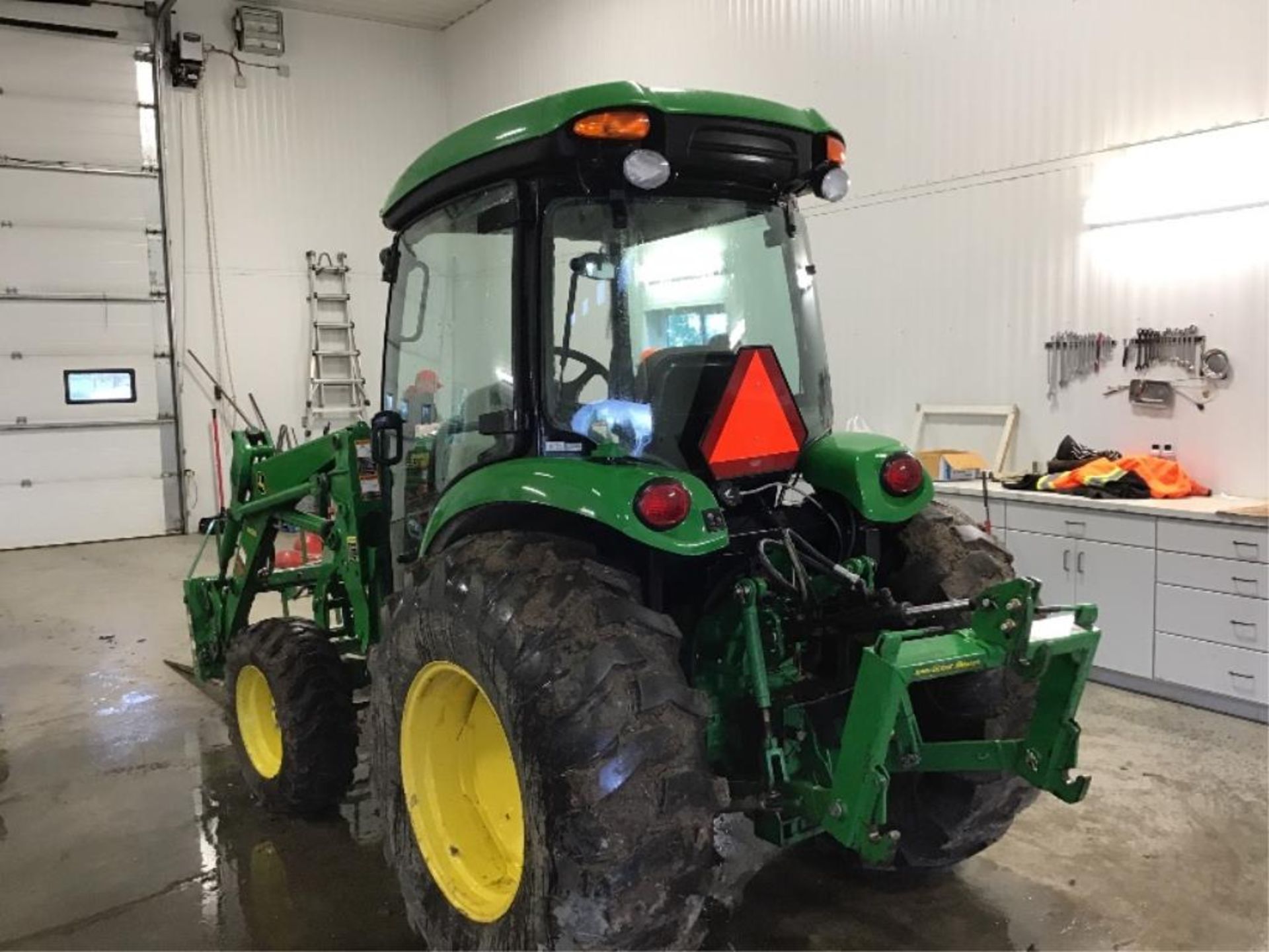 2015 John Deere 4052R MFWD Tractor s/n 1LV4052RCFH240111 523hrs 51hp, Hydrostatic Transmission,16. - Image 4 of 5