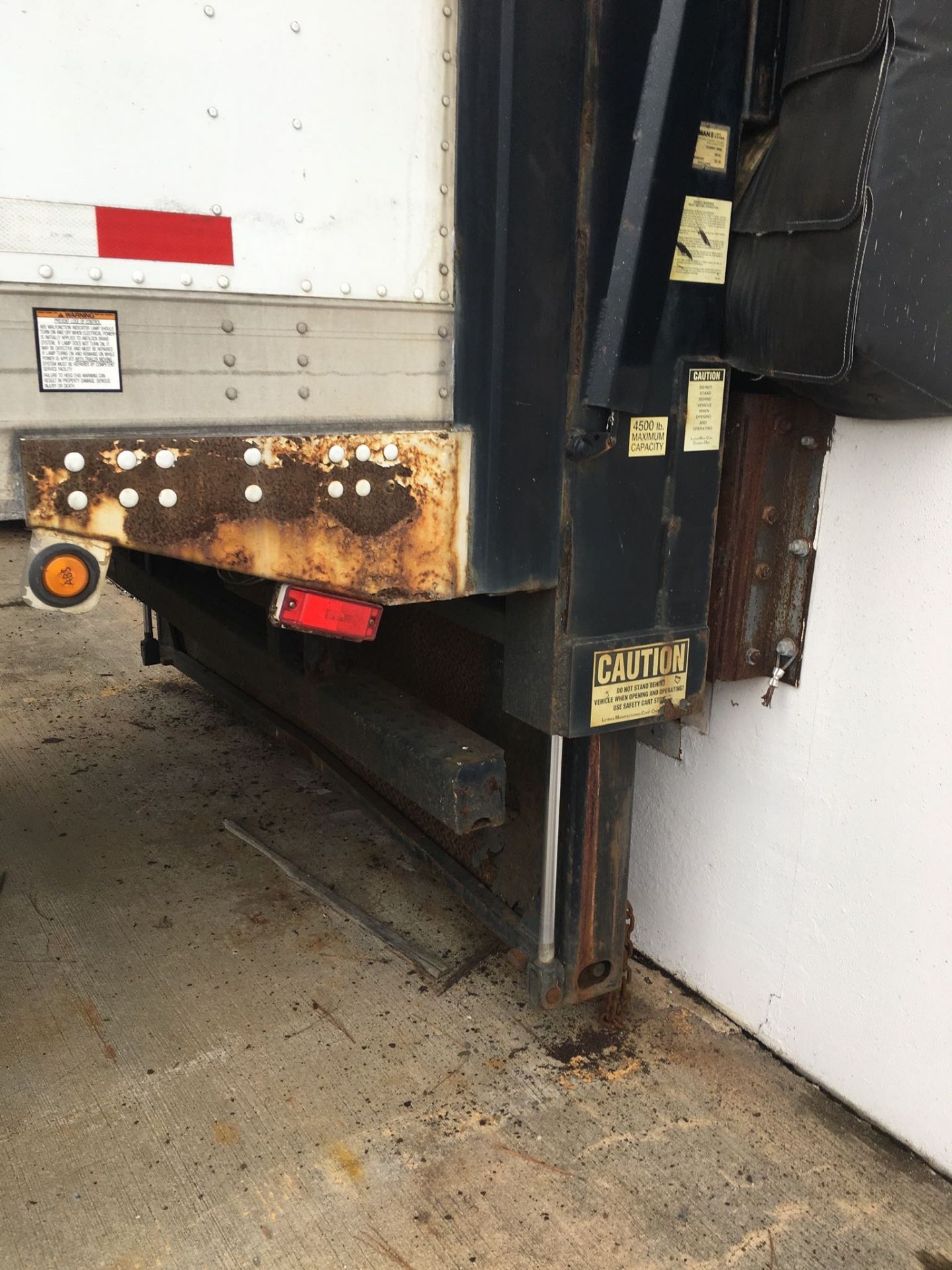 Trailer, Make: Great Dane. Year: 2007. Trailer #: J530642. VIN: 1GRAA06227B792576. Sold with a title - Image 3 of 3