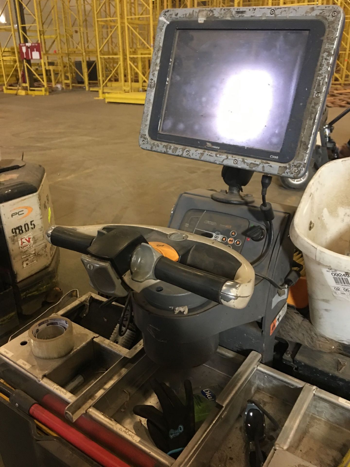 CROWN ELECTRIC PALLET JACK. Model #: PC4500. S/N: 6A315423. Hours (as of Oct 15, 2018): 3880. - Image 2 of 3