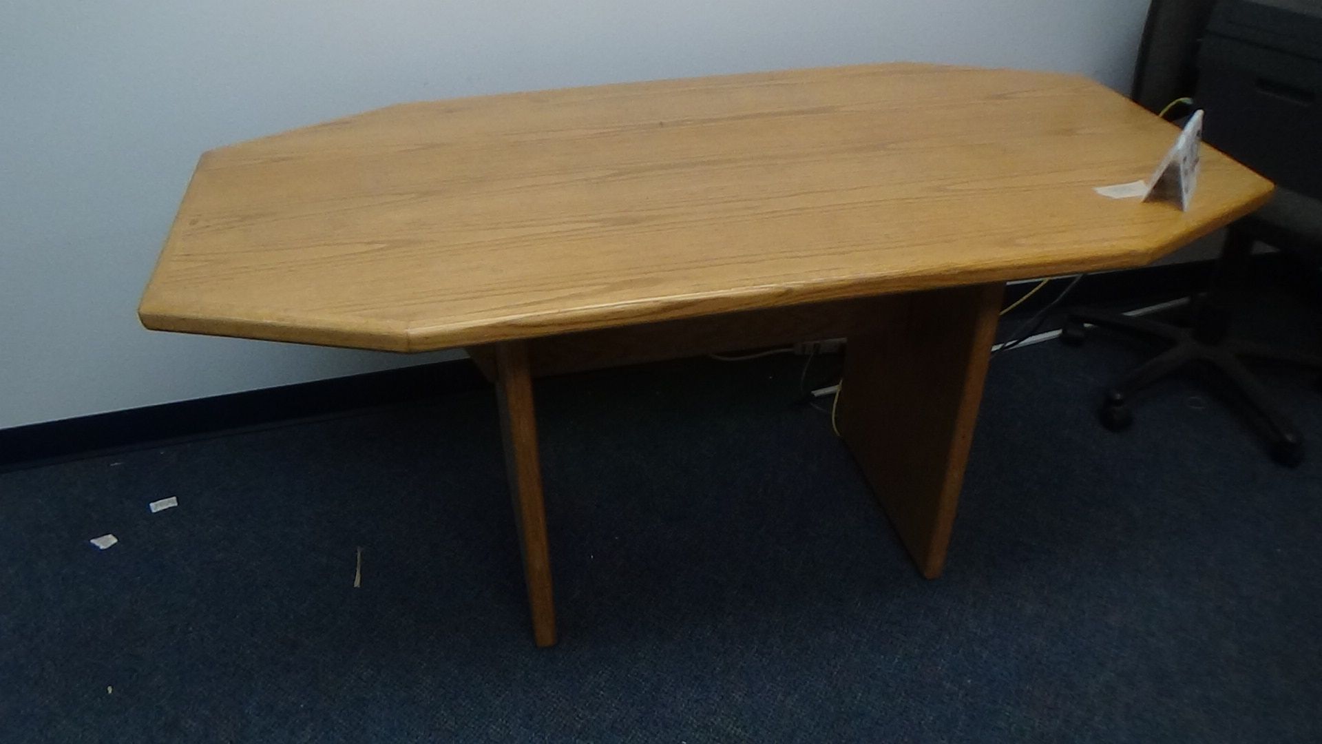 Octagonal wooden table - Image 2 of 3