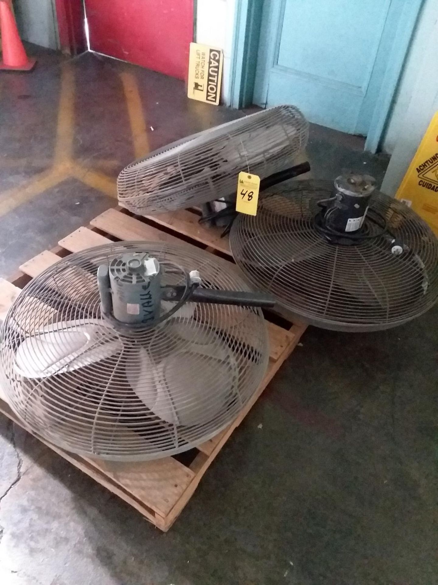 Pallet of 3 industrial wall or column fans