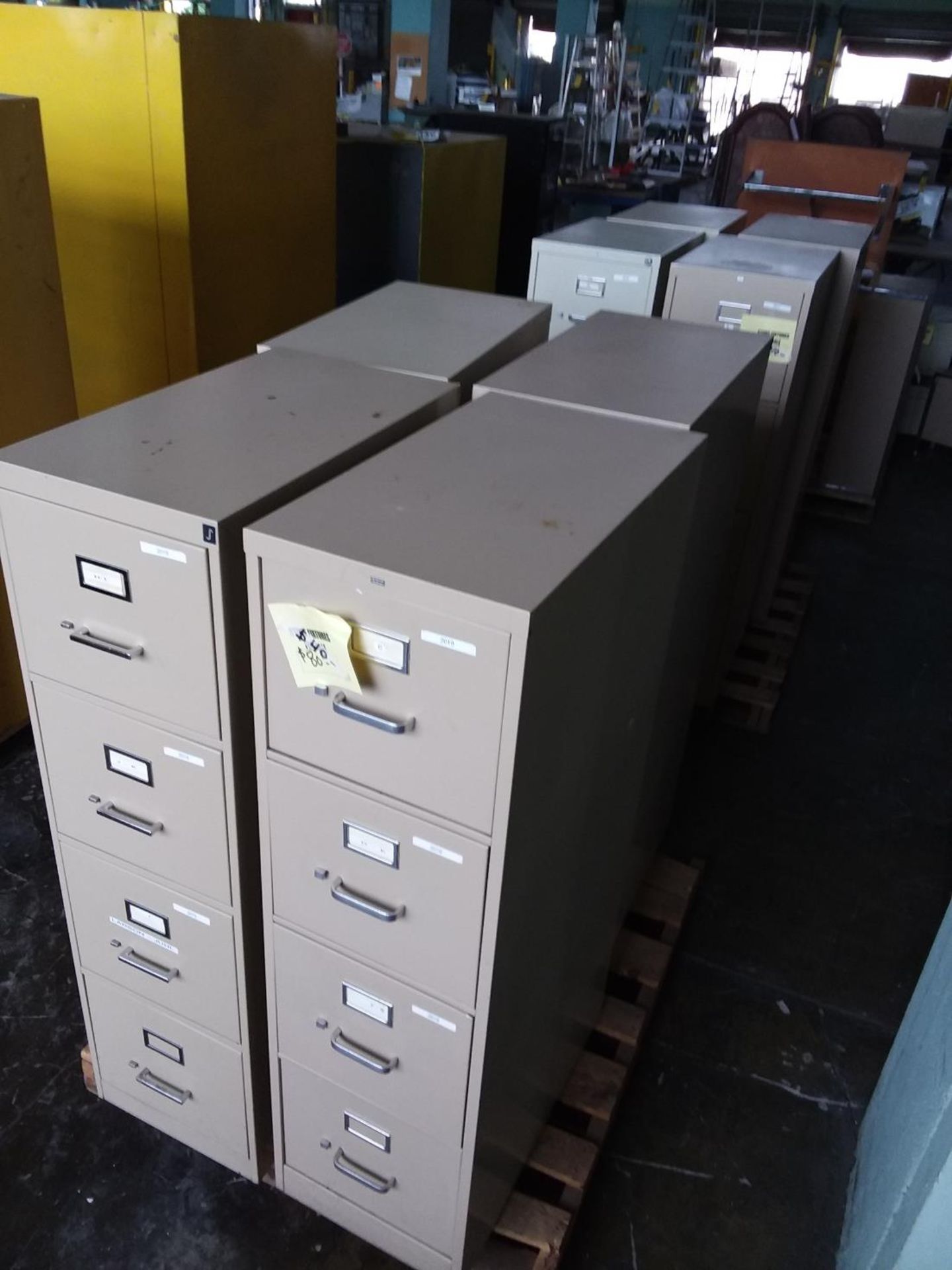 1 lot of office furniture which includes 30 4 drawer metal file cabinets, 18 meta desks, 2 2drawer - Image 6 of 8