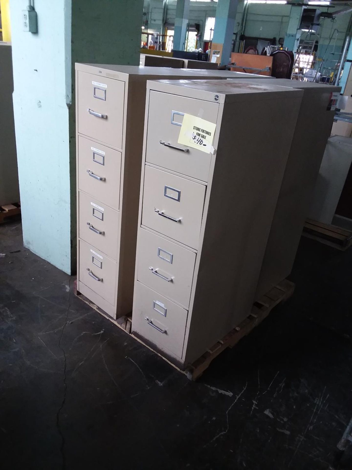 1 lot of office furniture which includes 30 4 drawer metal file cabinets, 18 meta desks, 2 2drawer - Image 5 of 8