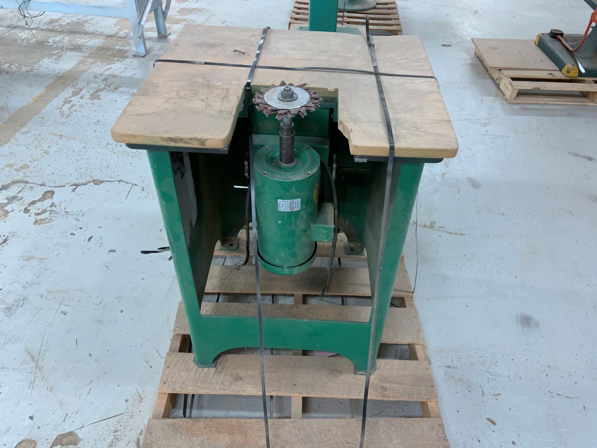 Spool Sander Whirlwind spool sander,model: 700, serial:475120