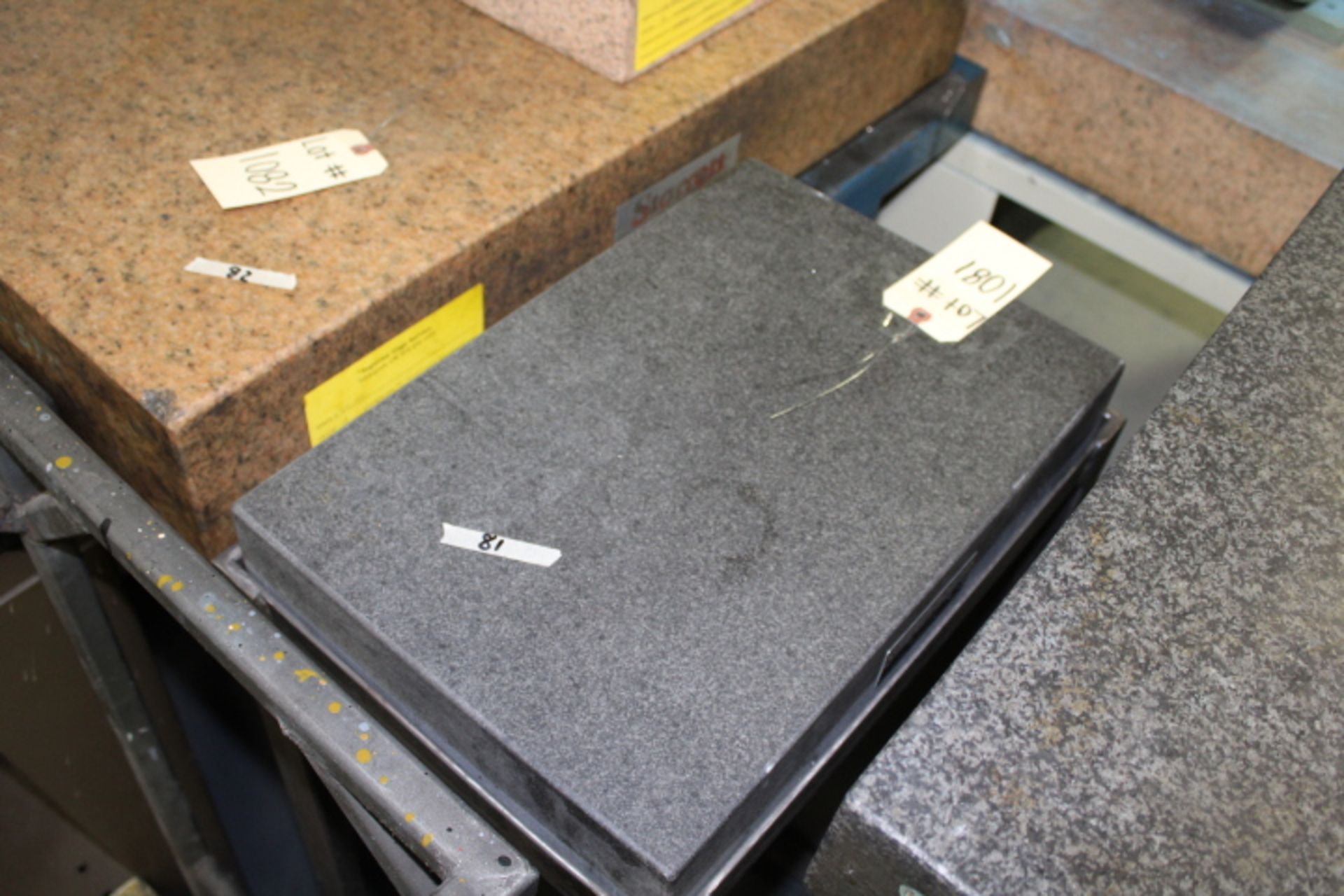 Surface plate on stand