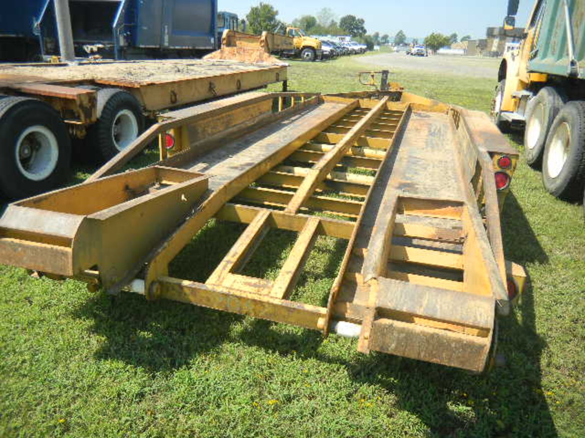 2006 Belshe T18-2EP Yellow Equipment Trailer - Asset I.D. #2062 - Last of Vin (042286) Good Trailer - Image 8 of 8