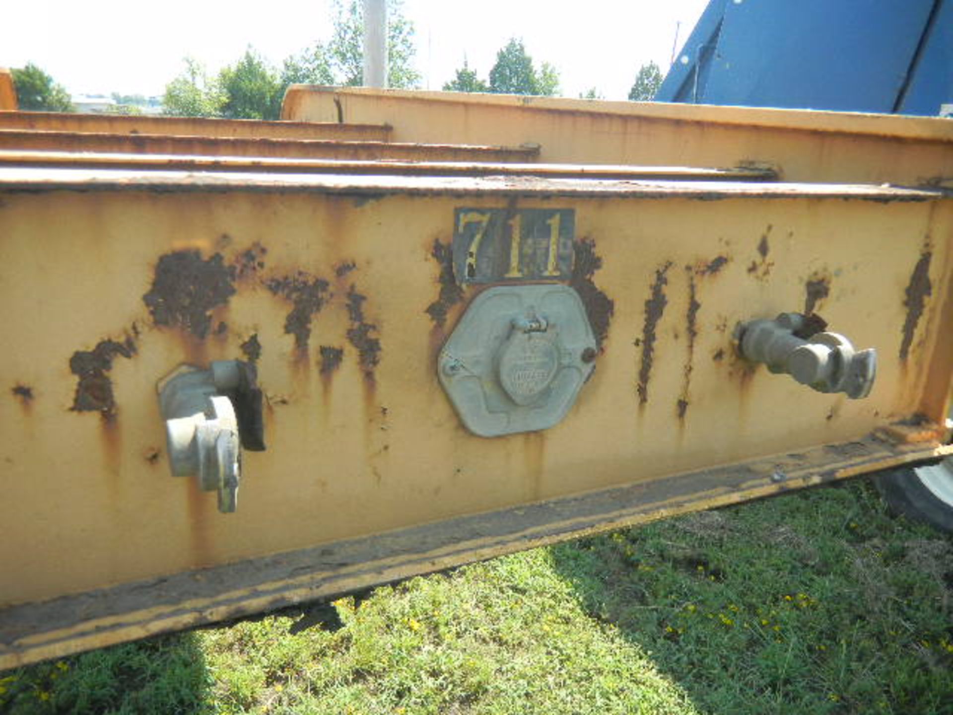 HD 1981 Fontaine Manf. Fifth Wheel Goose Neck Trailer - Needs Board Replaced - Image 9 of 13
