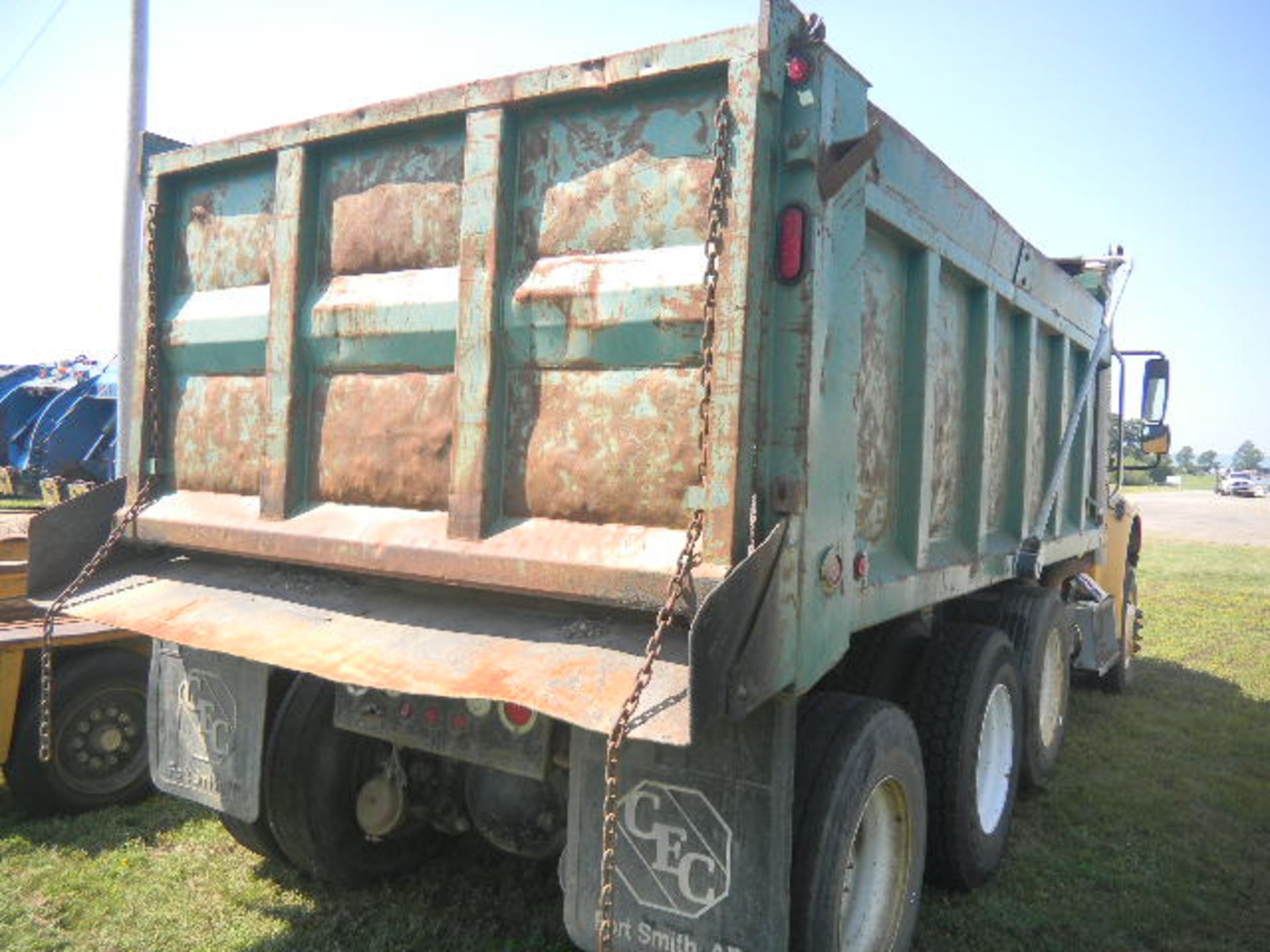 2008 Freightliner Tri-Axle Dump Truck - 104603 Miles - Asset I.D. (864) - Last of Vin (Z84668) - Image 7 of 14