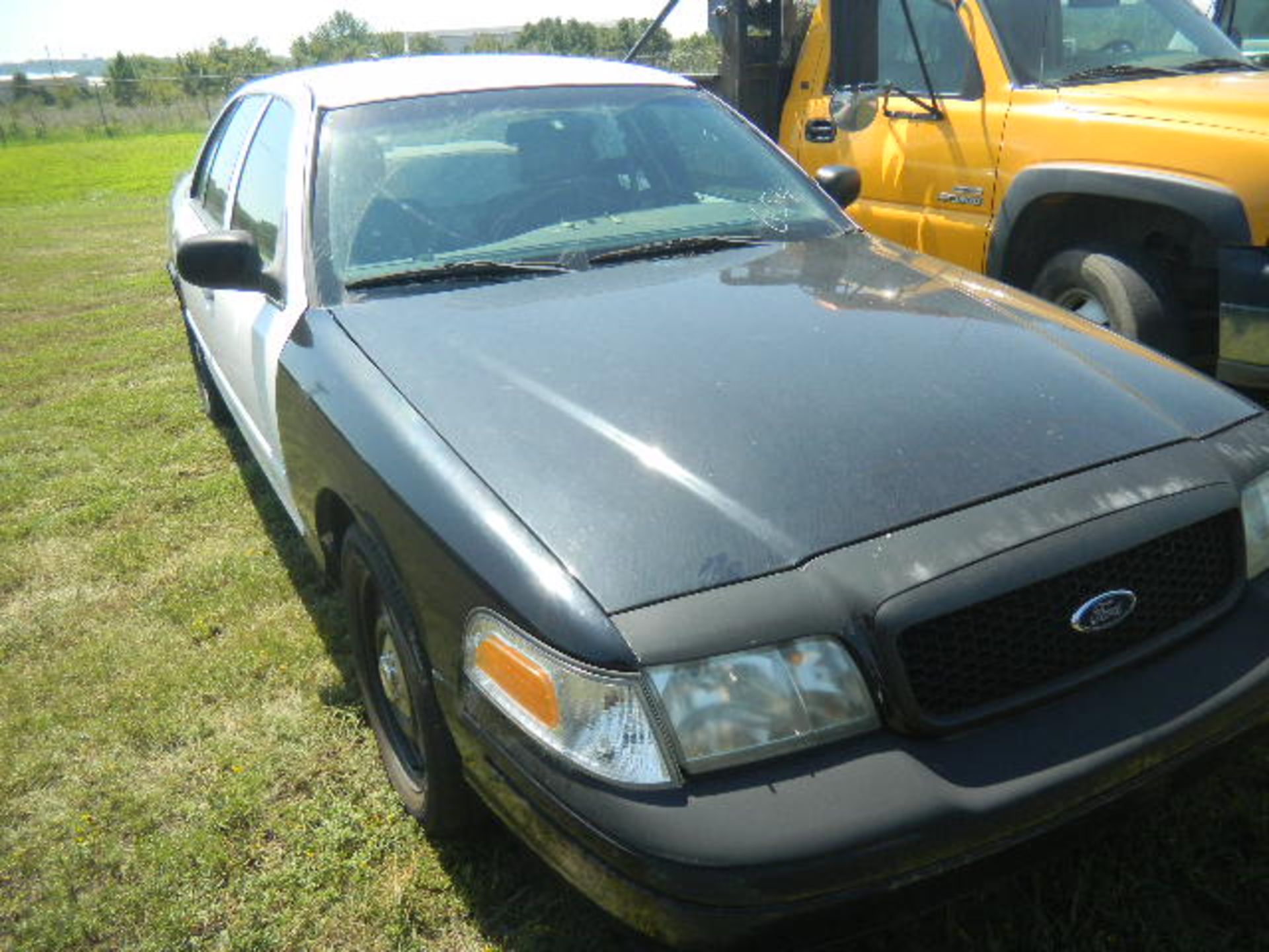 2009 Ford Crown Vic Black/White Patrol Car - Asset I.D. #654 - Last of Vin (139087) - Image 2 of 9