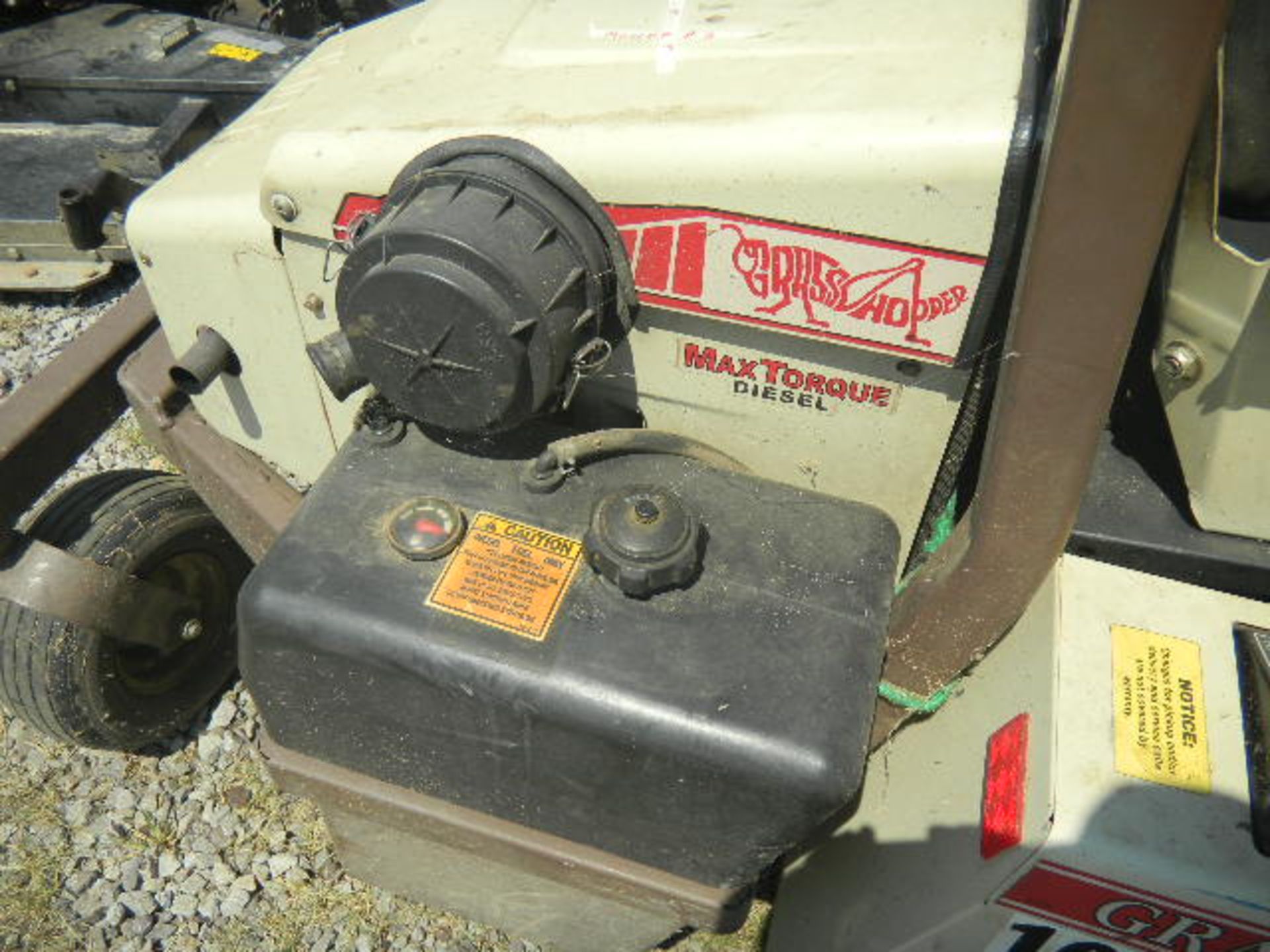 Grass Hopper Diesel Mower Mod. 725D - Asset I.D. #1070 - Image 4 of 6