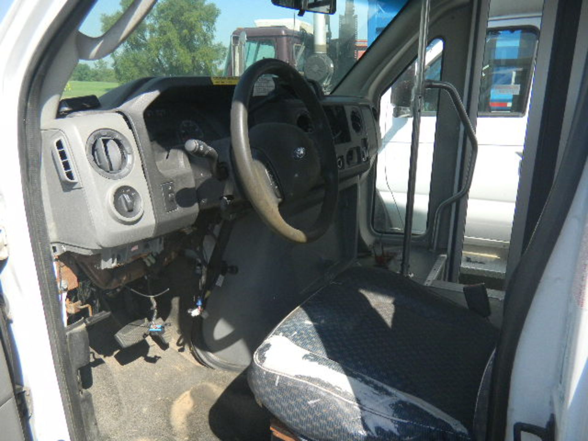 2009 Eldorado Aerolite Transit Bus - Asset I.D. #621 - Last of Vin (A88398) - Image 4 of 6